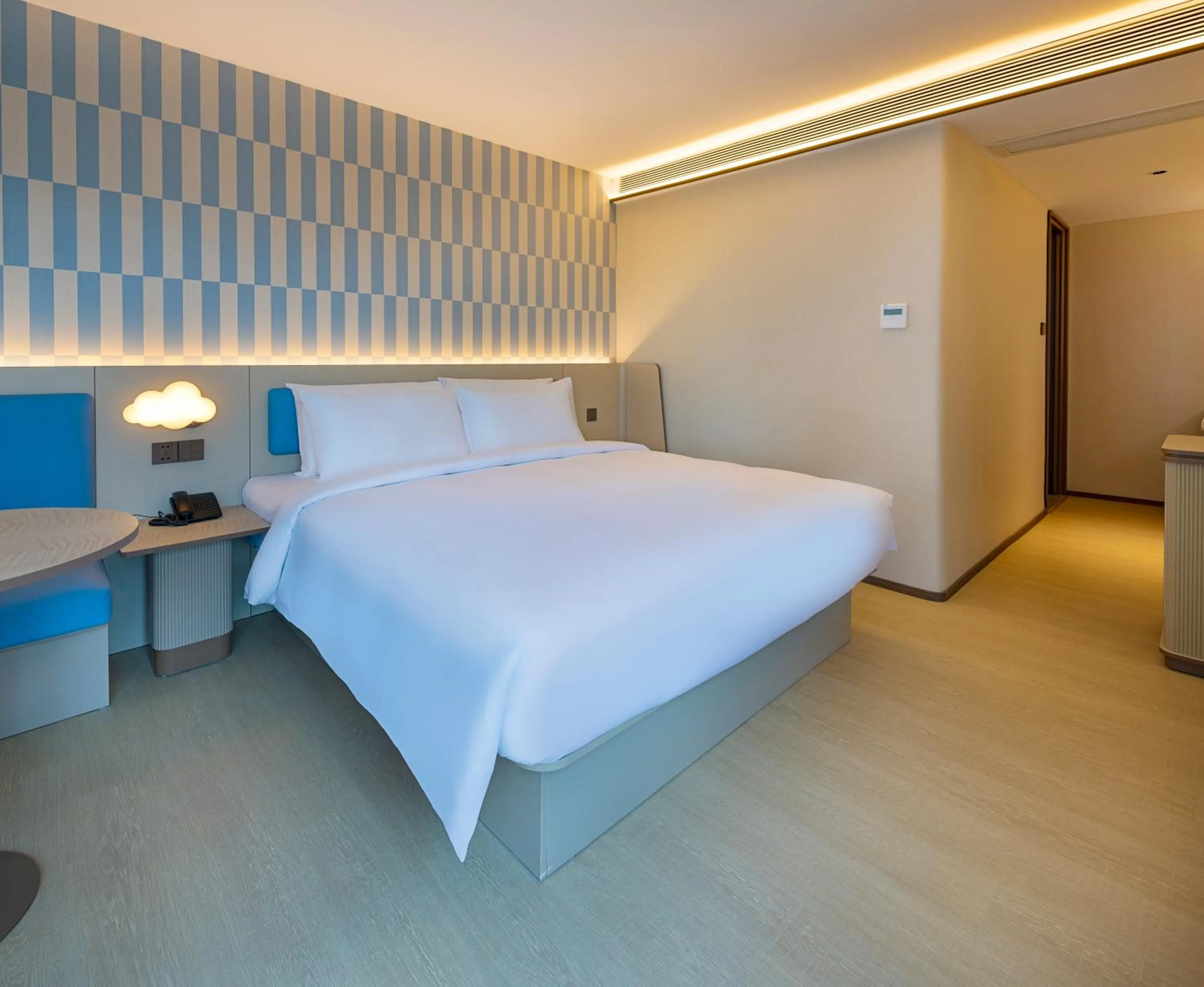 Bedroom, Bed in HANTING HOTEL HO CHI MINH City - 胡志明汉庭国际中心酒店