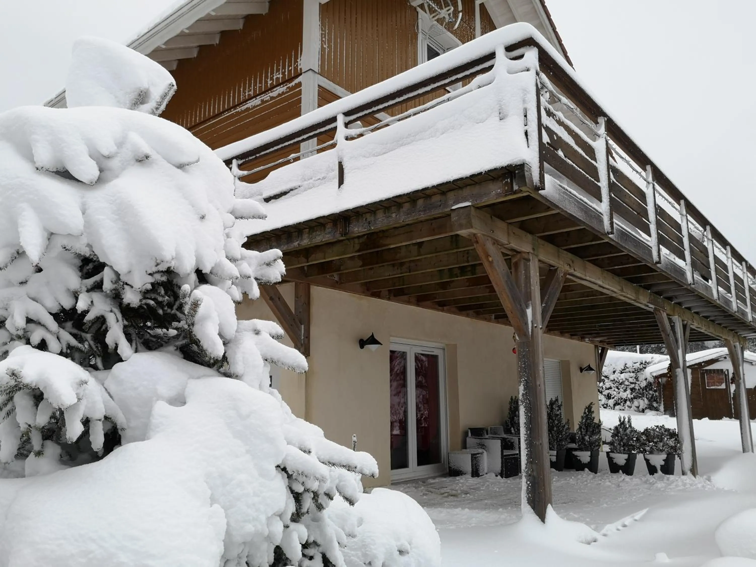 Property building in L'Eden de Floridylle