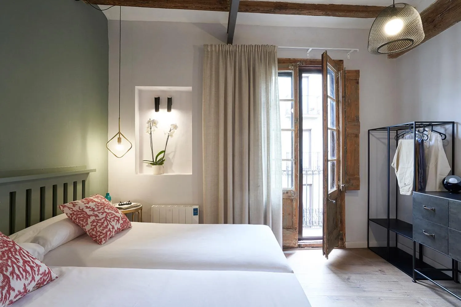 Bed in AinB Gothic-Jaume I Apartments