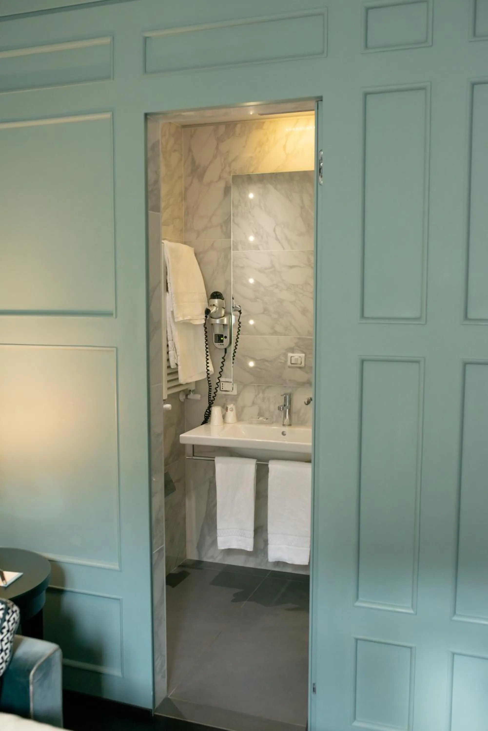 Bathroom in Stendhal Luxury Suites