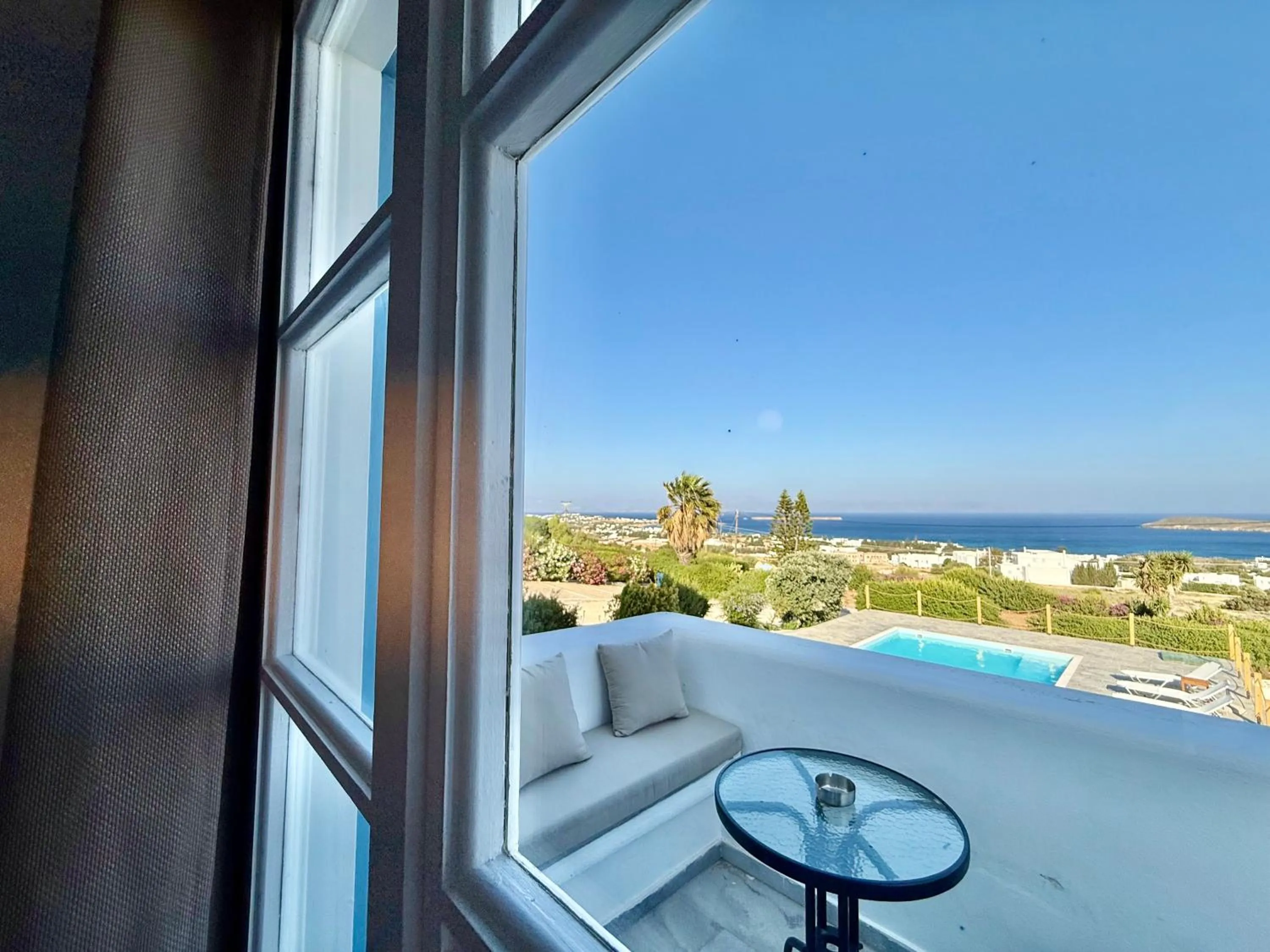 Deluxe Double Room with Sea View in Yaleena Residences