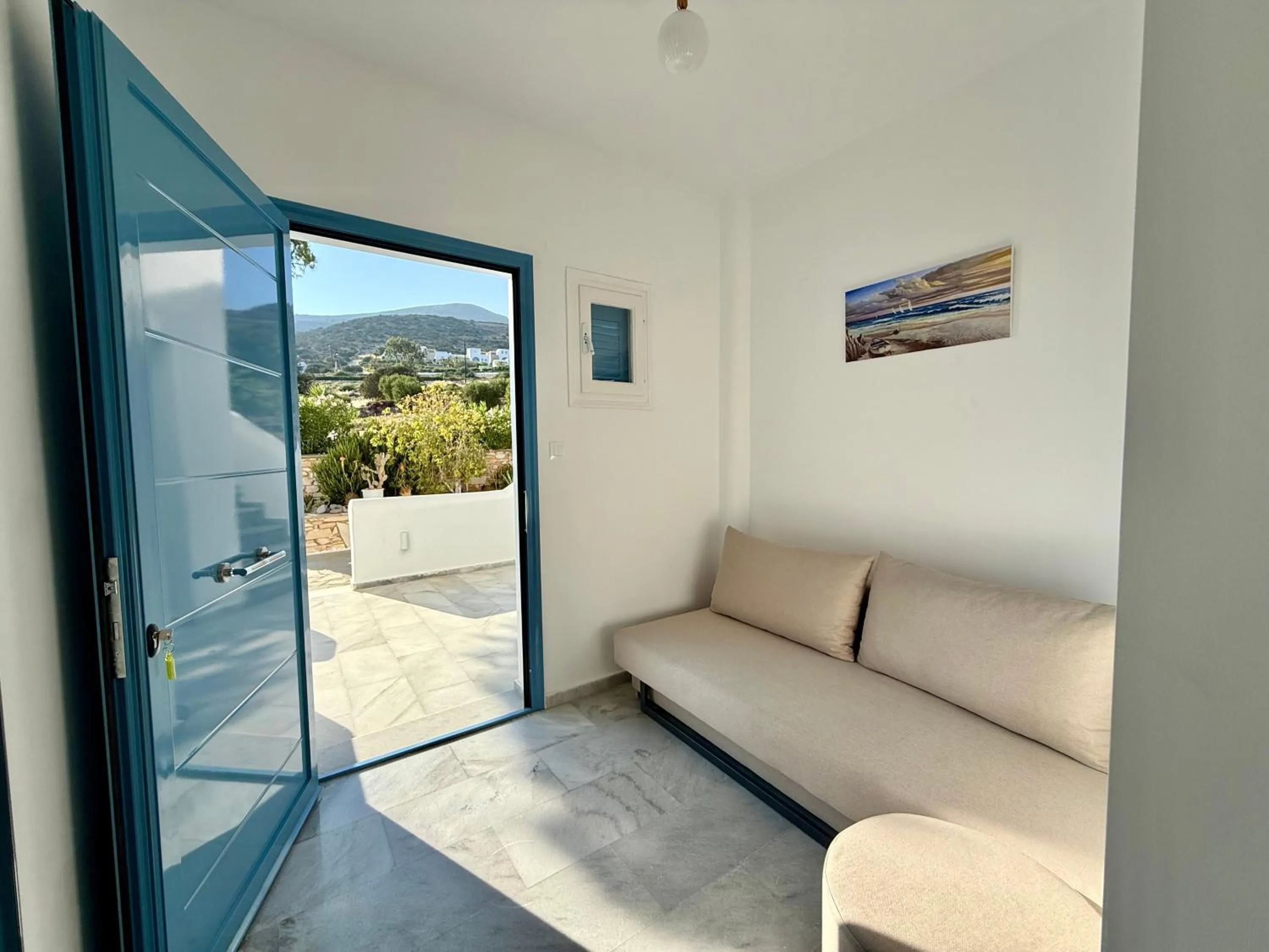 Deluxe Double Room with Sea View in Yaleena Residences