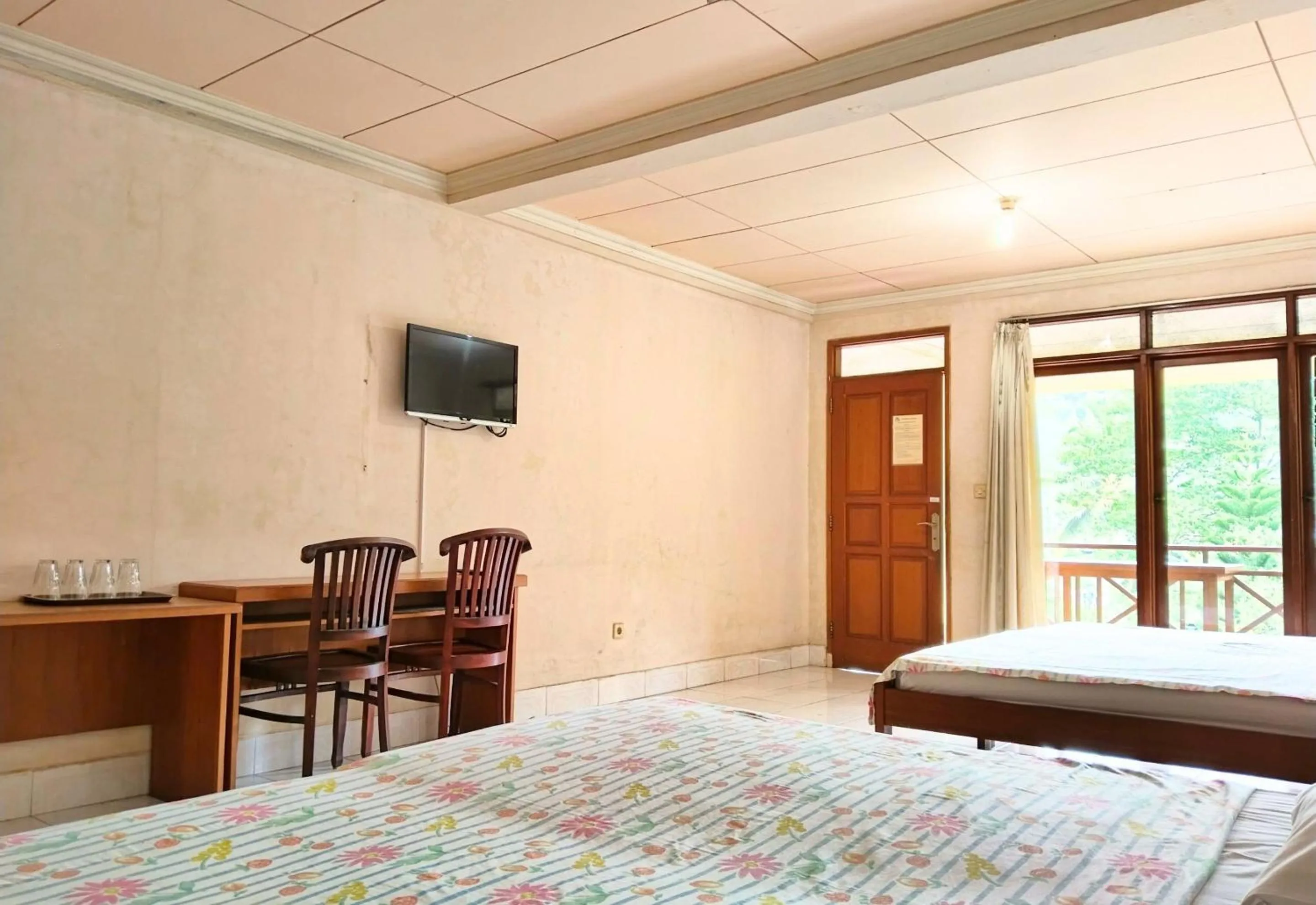 Bed in Hotel Grand Astoeti