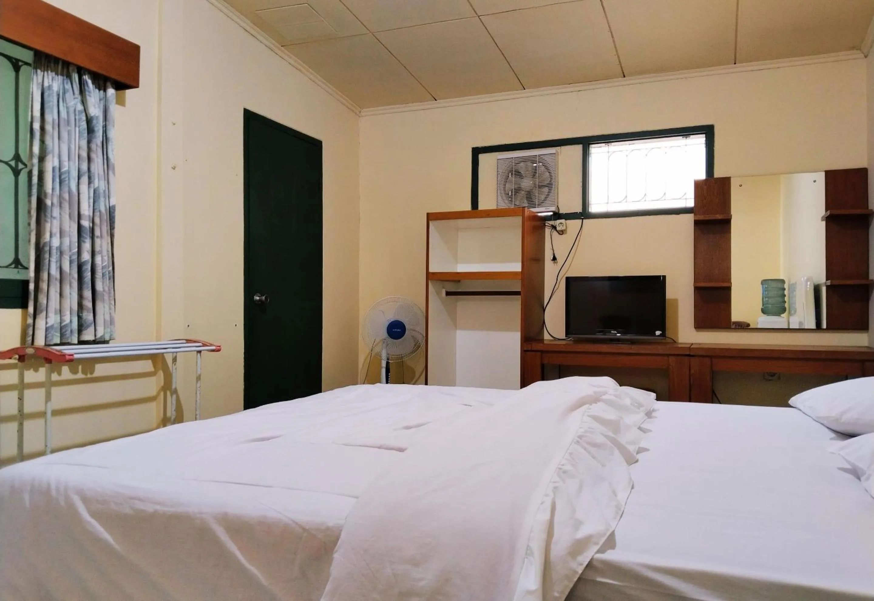 Bed in Hotel Grand Astoeti