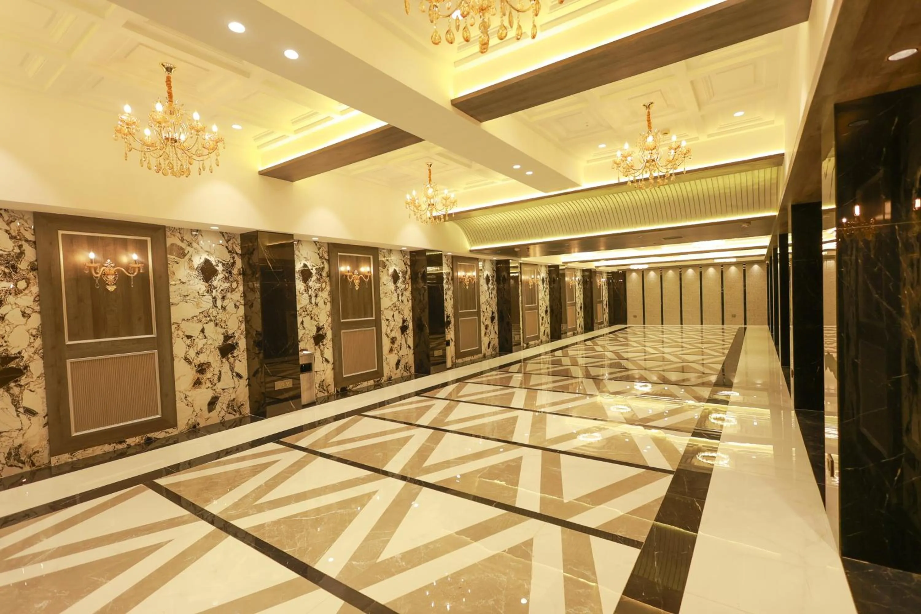 Area and facilities in Shera Hotels & Banquets