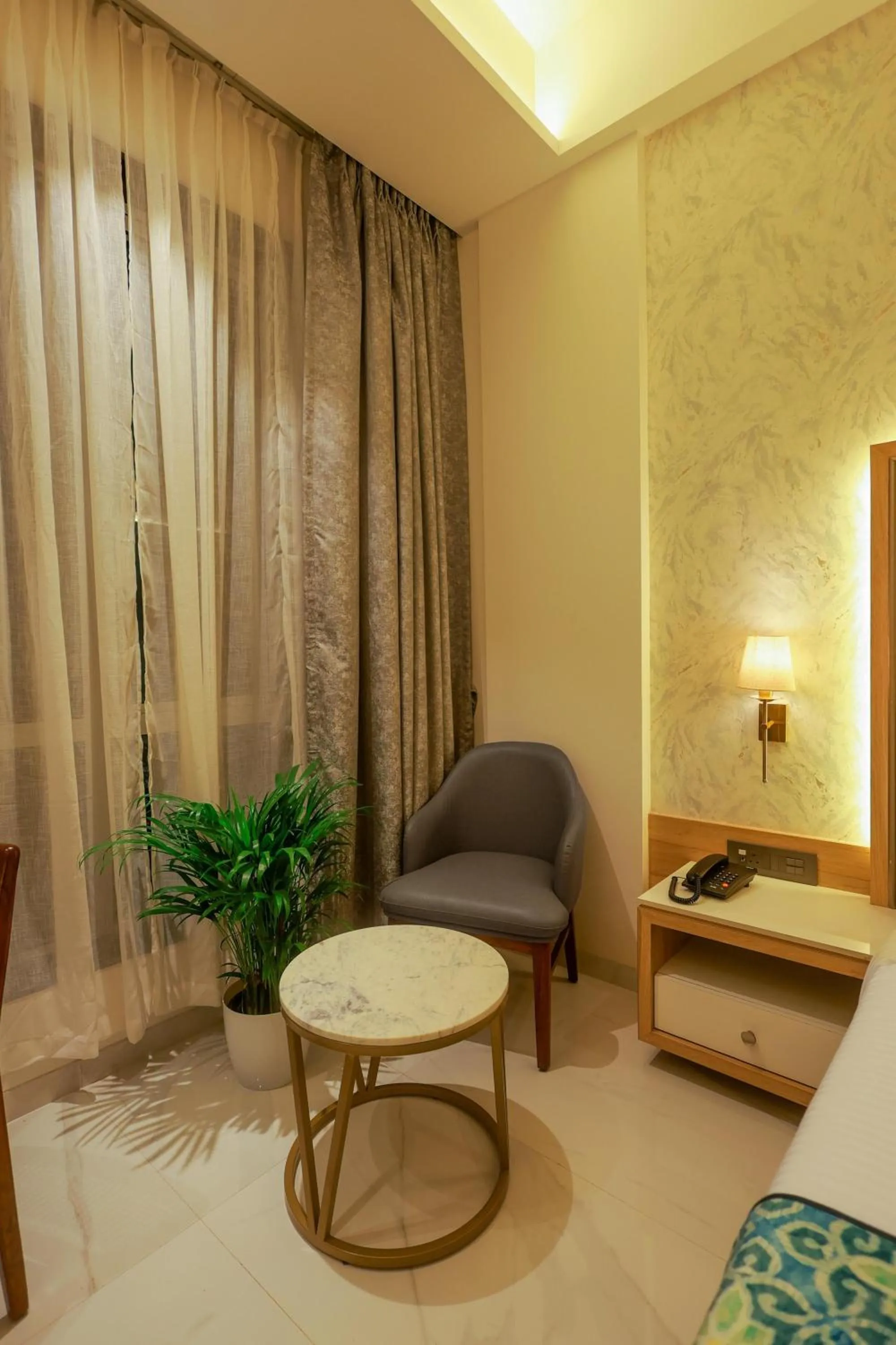 Bedroom, Bed in Shera Hotels & Banquets