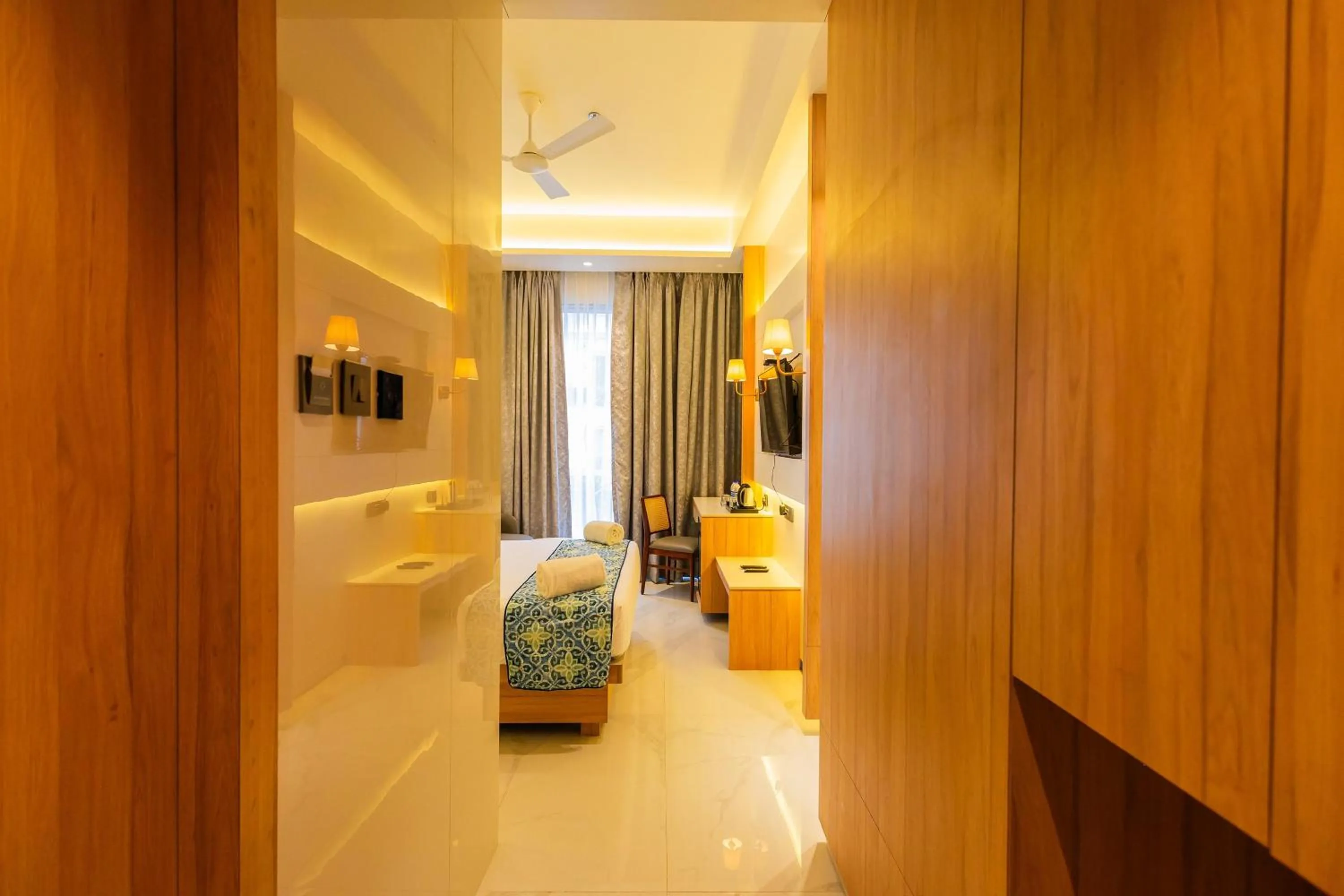 Bedroom, Bed in Shera Hotels & Banquets