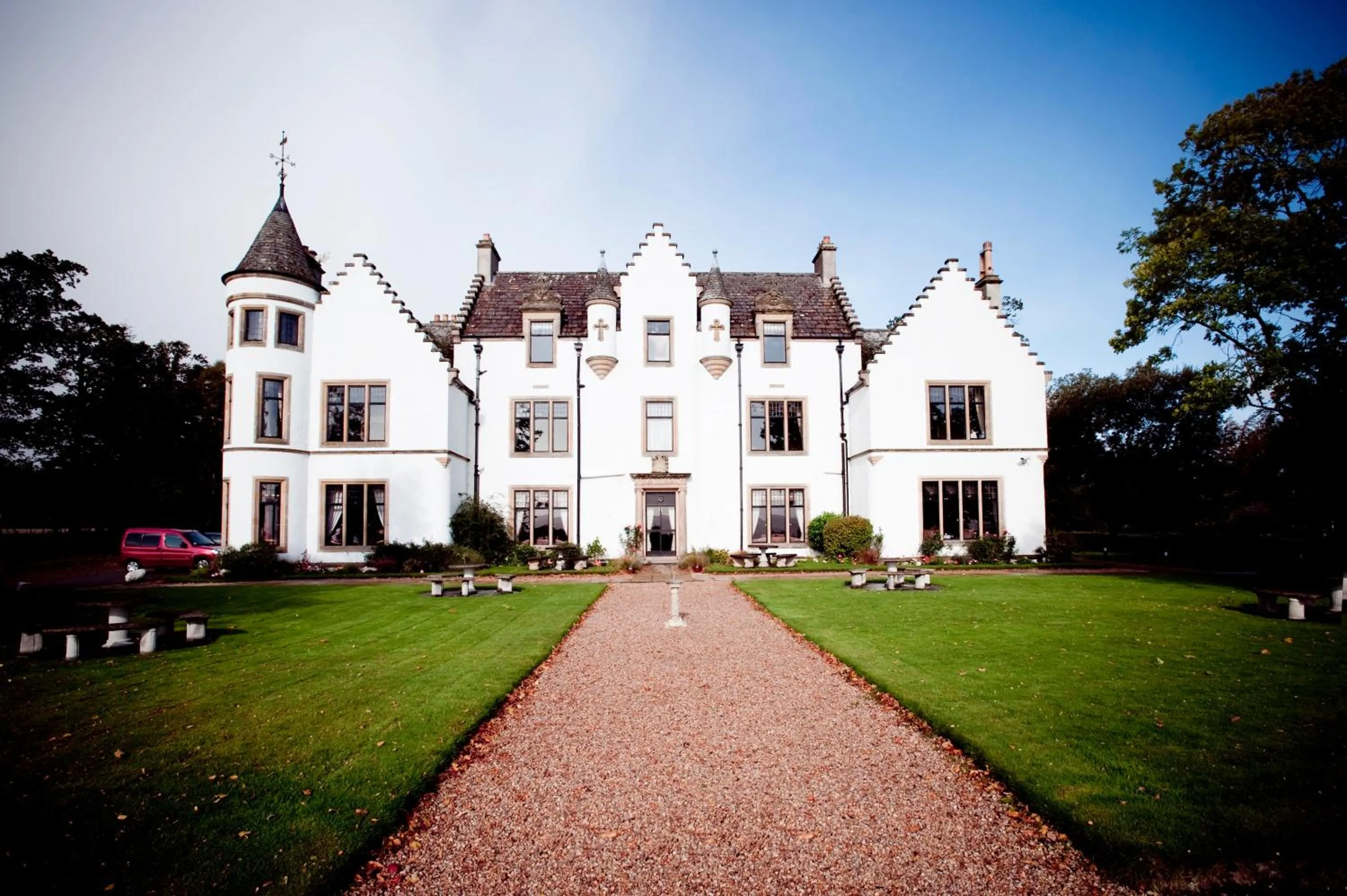 Facade/entrance in Kincraig Castle Hotel