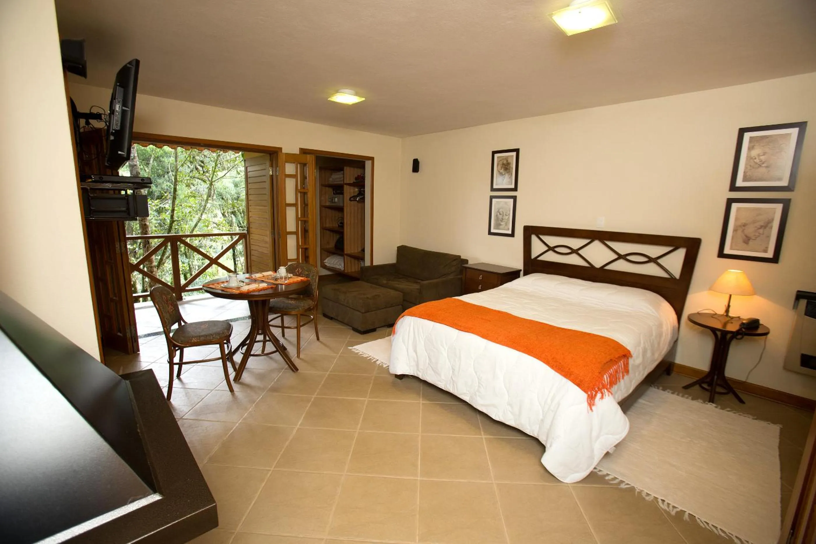 Bedroom, Bed in Pousada Chalé da Floresta