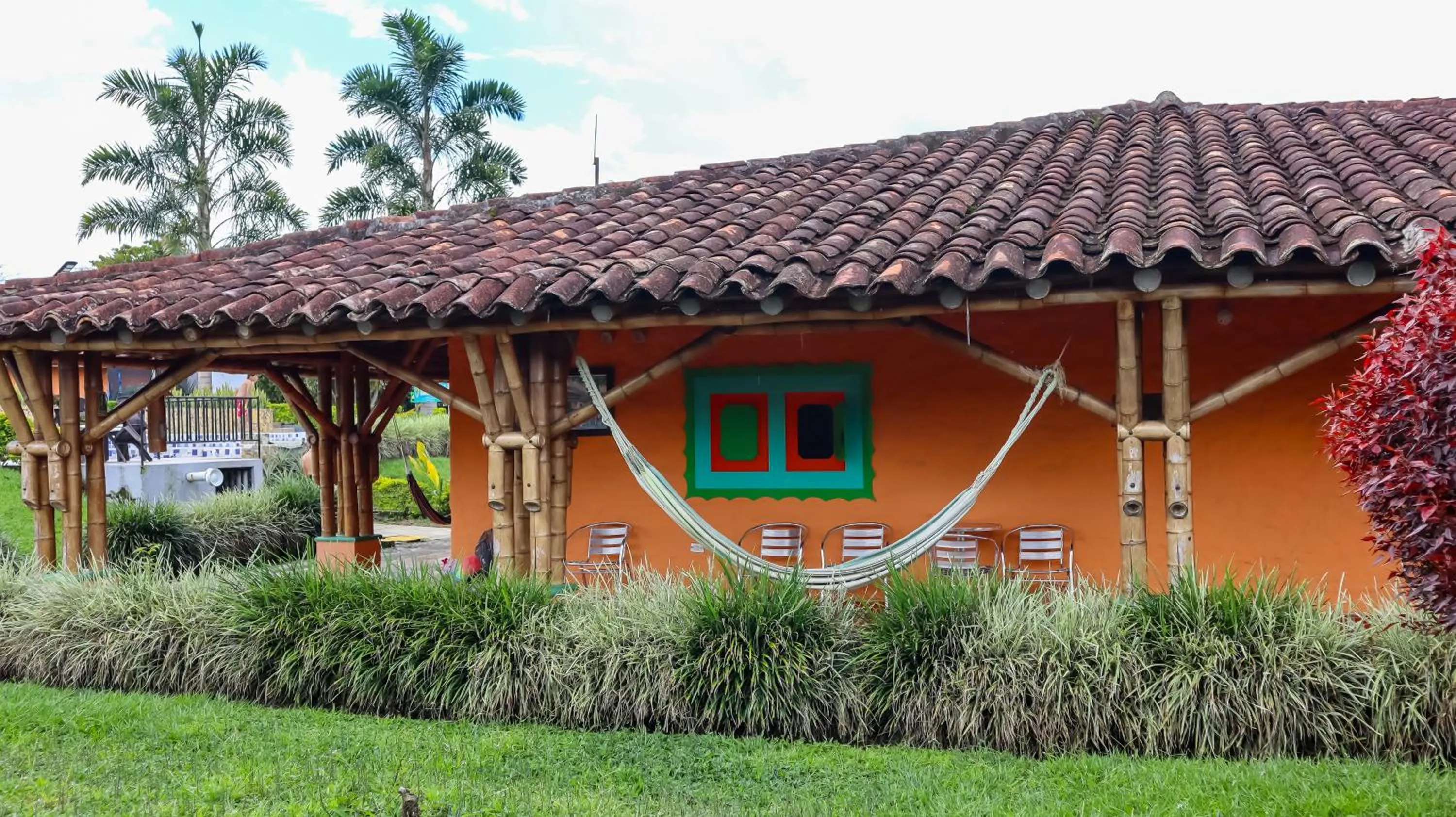 Facade/entrance in Hotel Parque de los Arrieros