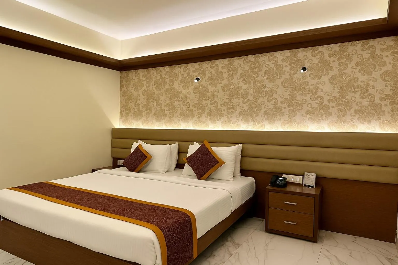 Bed in Hotel Solaris