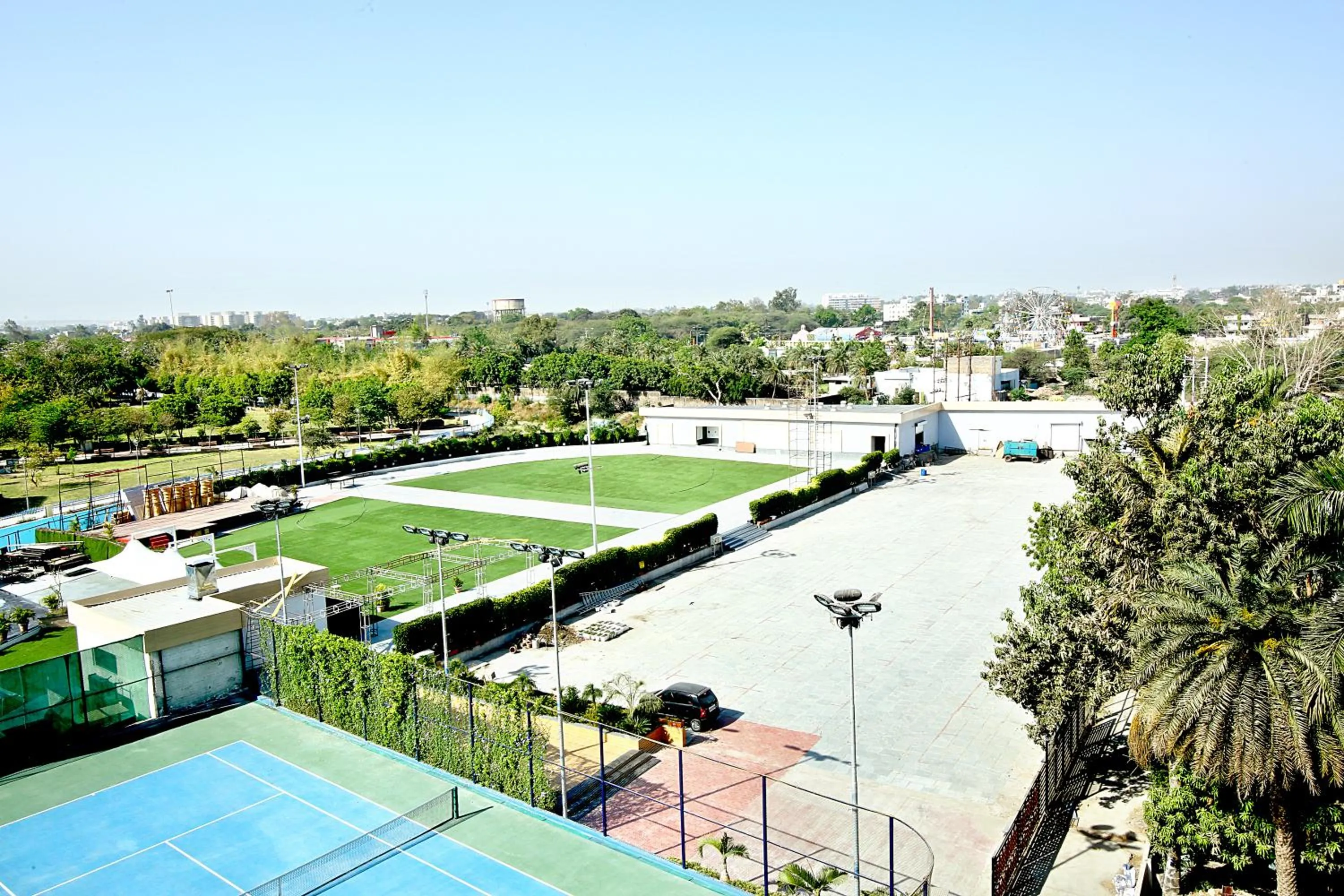 Day in Hotel Solaris