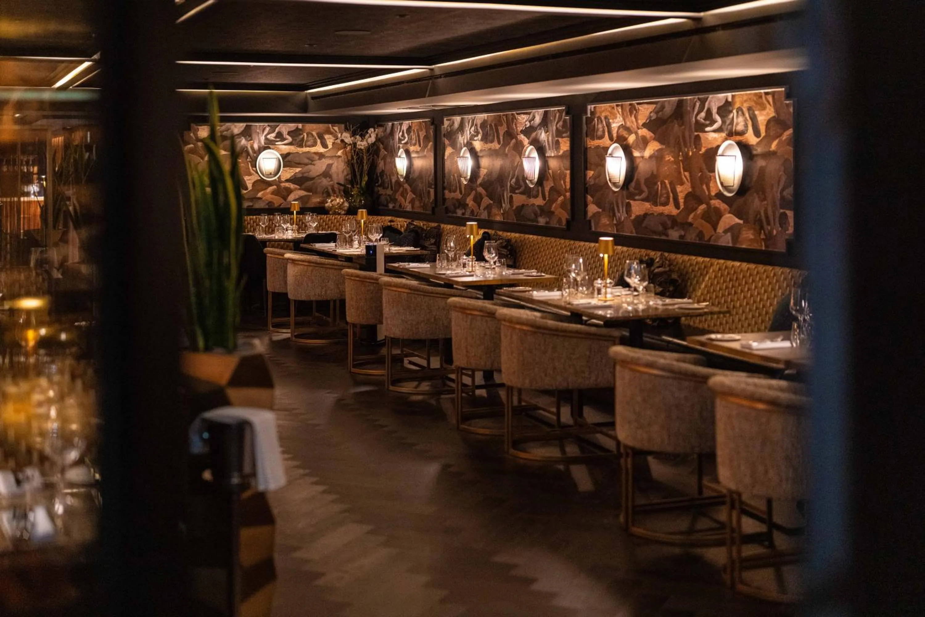 Restaurant/places to eat in Hotel Gotham Newcastle