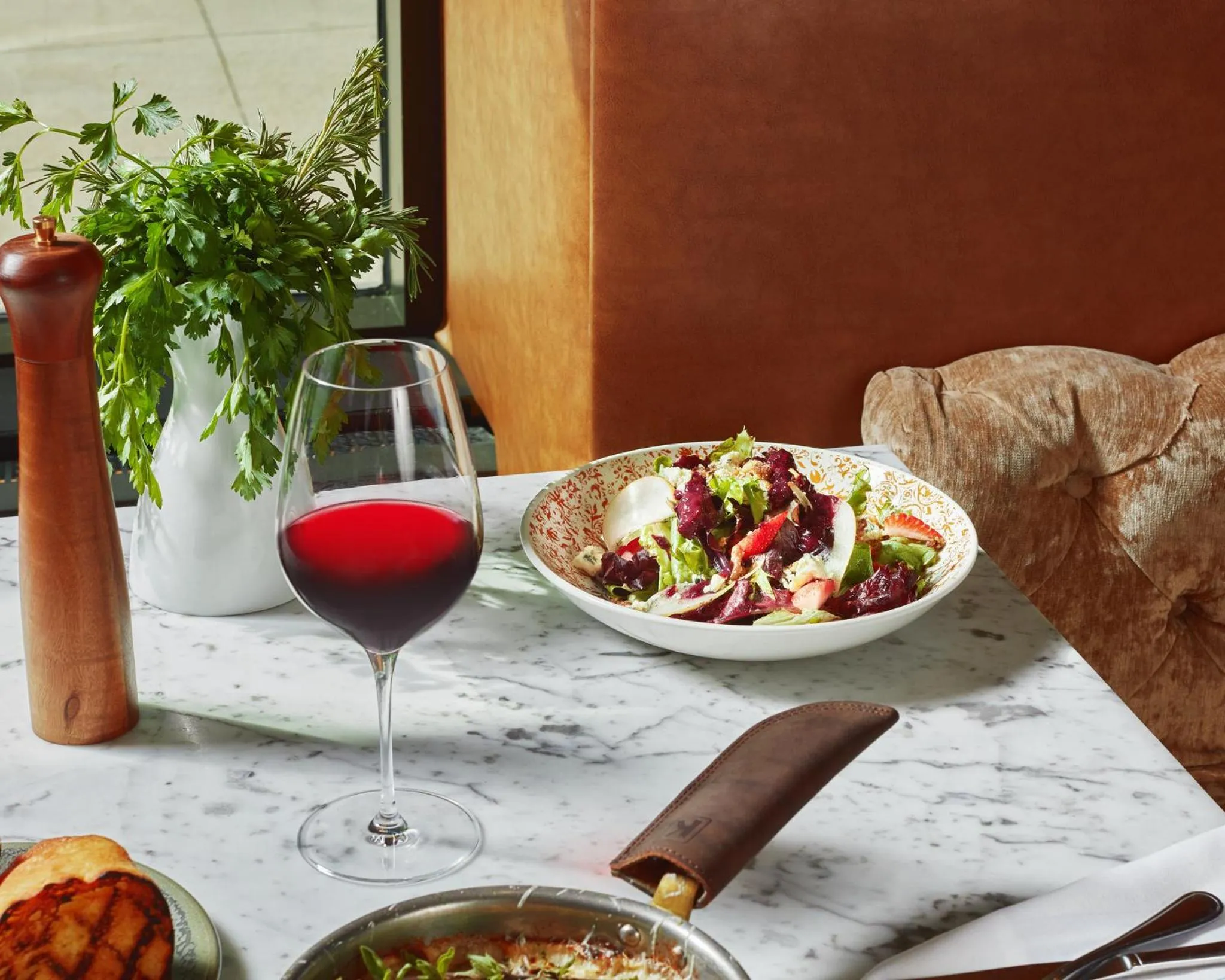 Restaurant/places to eat in Virgin Hotels Chicago