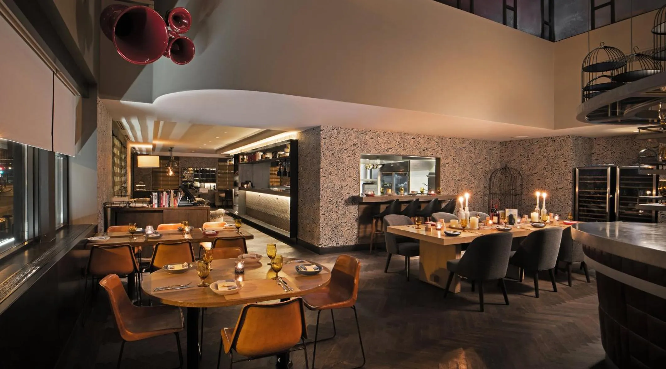 Restaurant/places to eat in Virgin Hotels Chicago