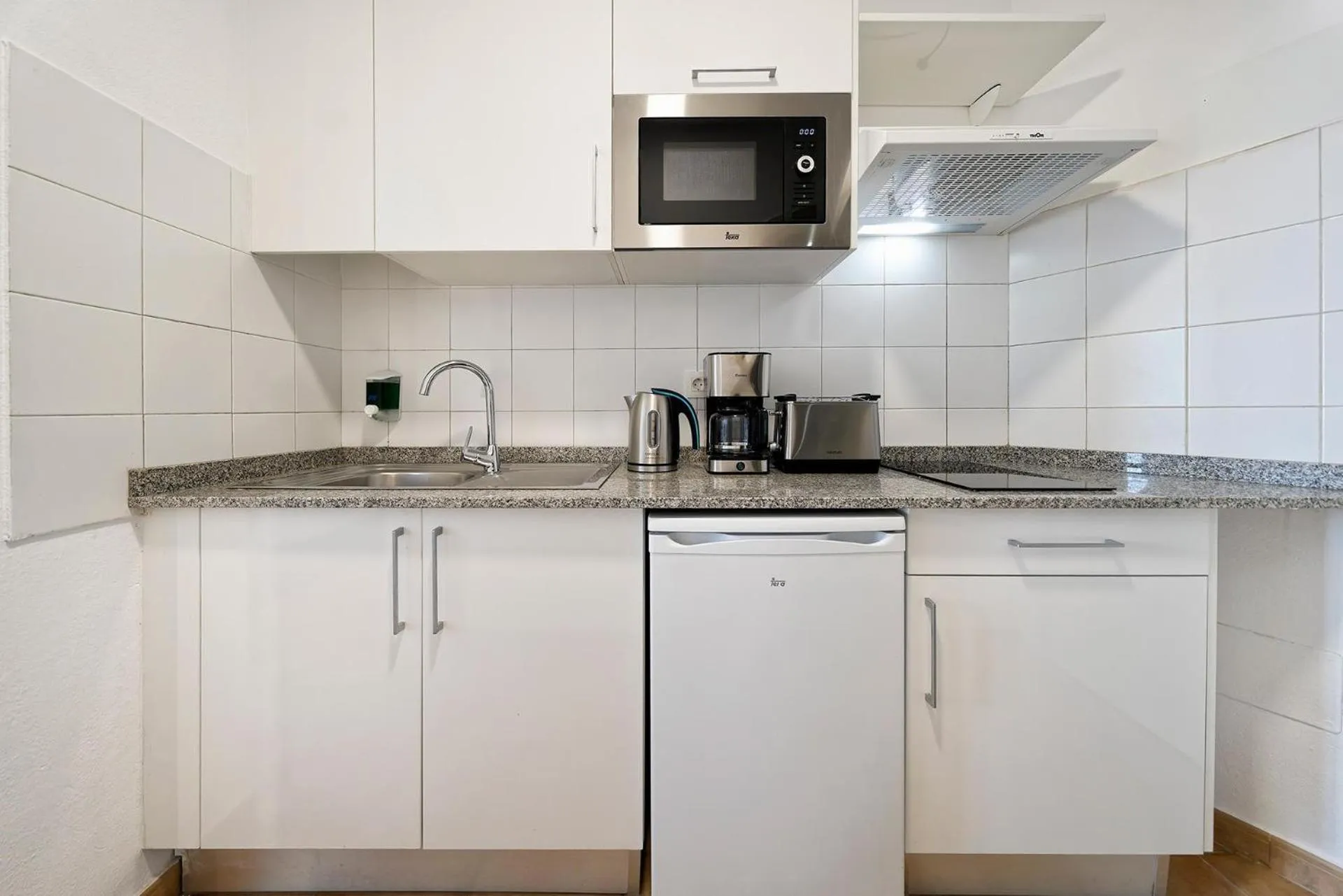 Photo of the whole room in Sport Hotel Monte Feliz - powered by Playitas