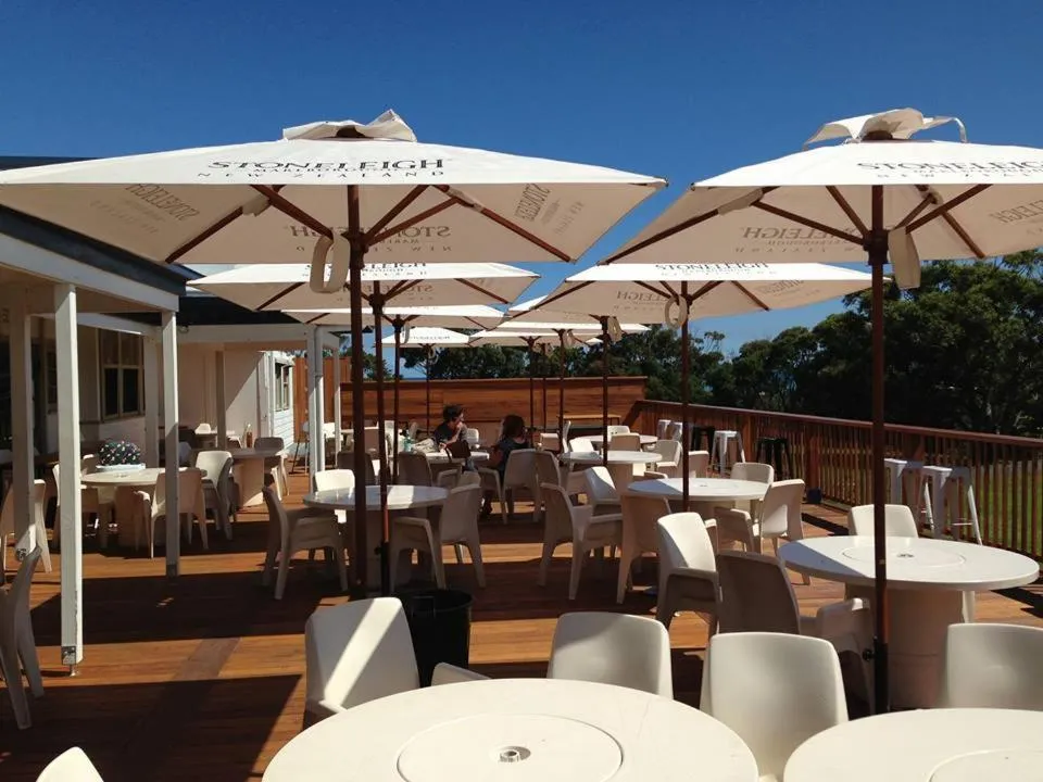 Restaurant/places to eat in Marlo Hotel