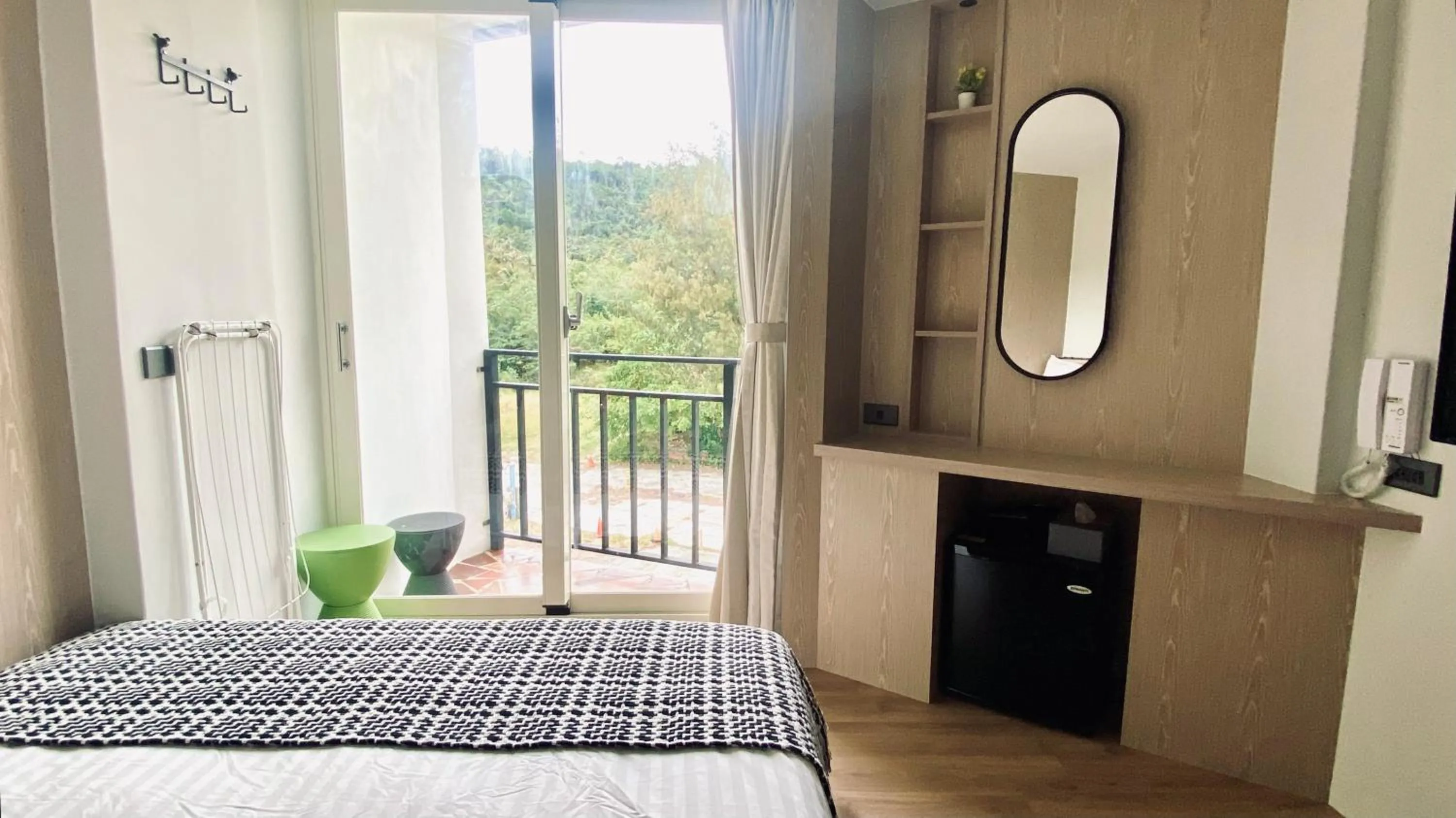 View (from property/room), Bed in Mini Summer