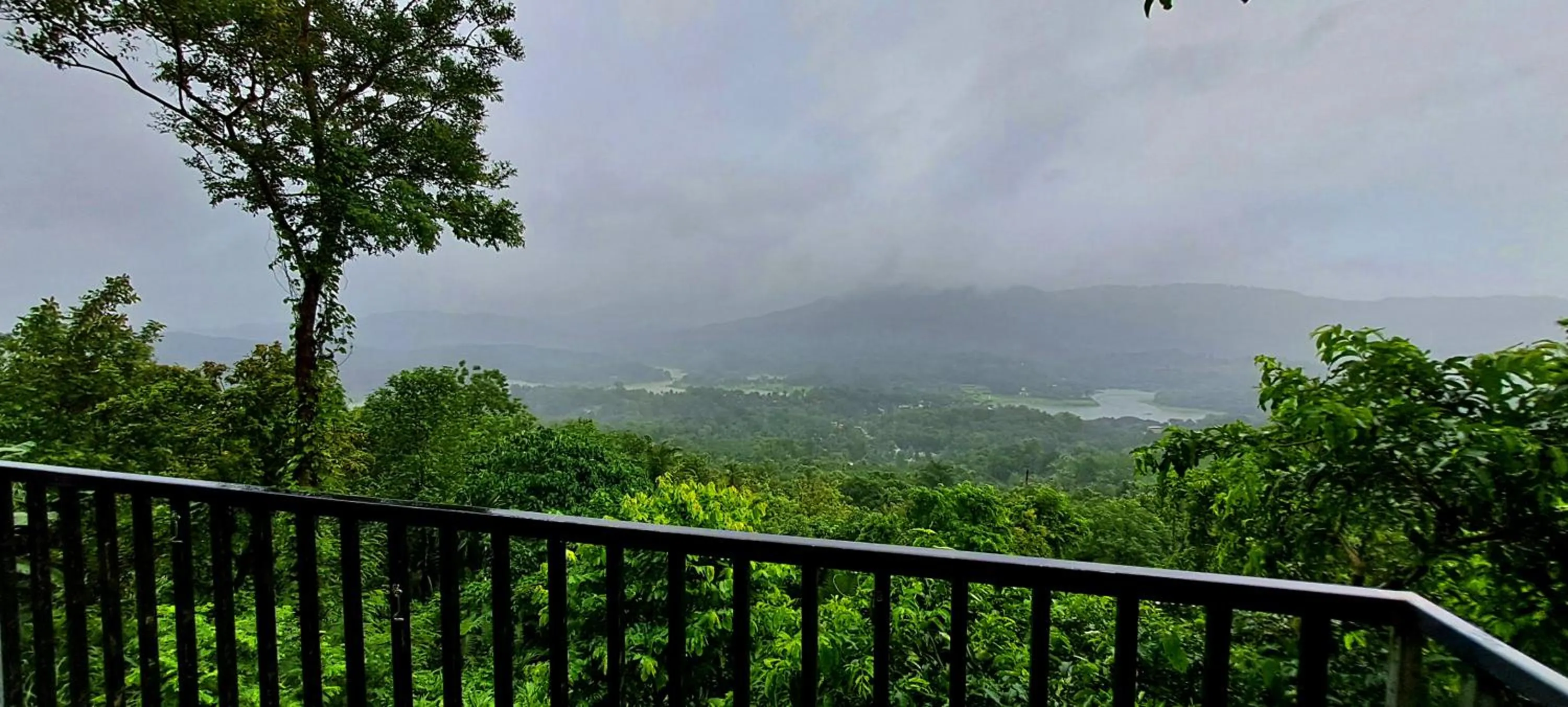 Mountain view in Mist Farm House