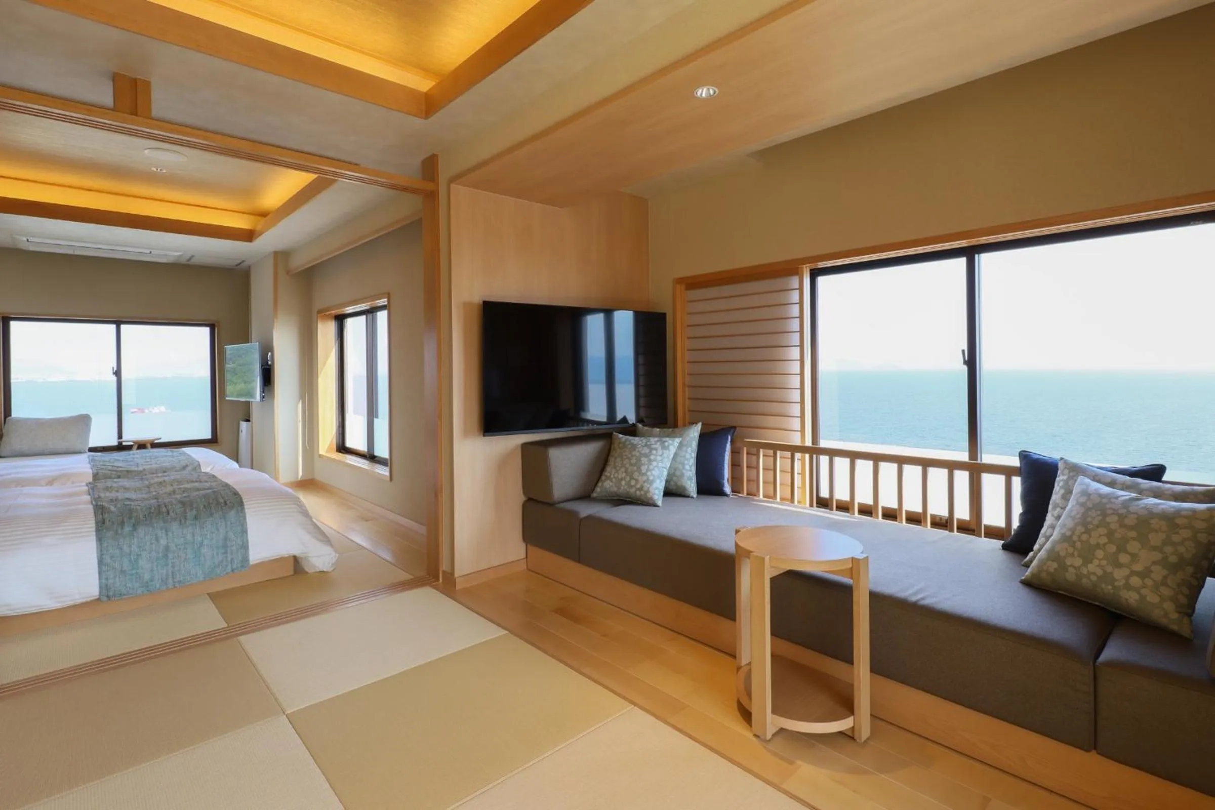 Seating area, Bed in Hotel Meizanso