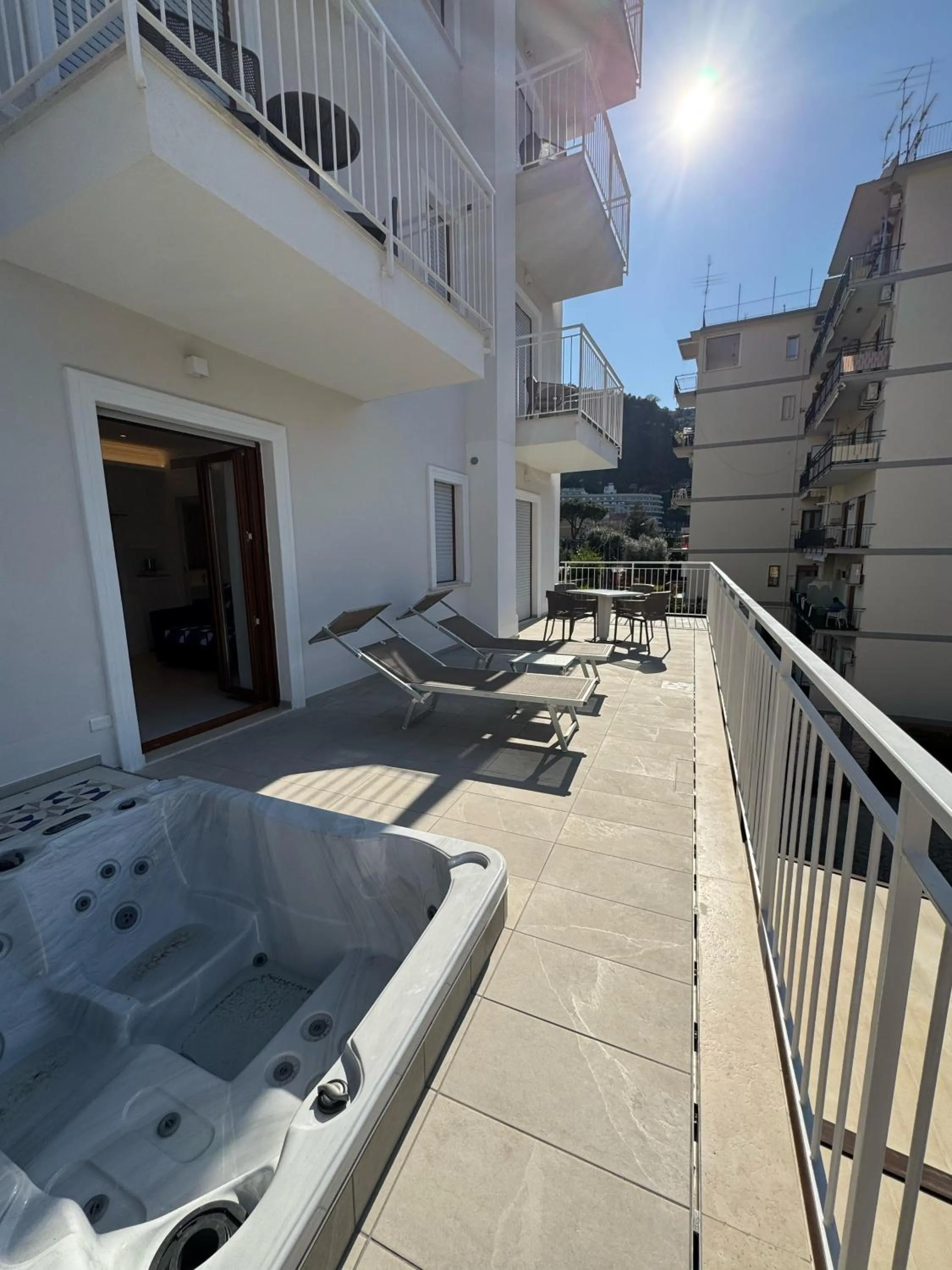 Hot Tub in Hotel Leone