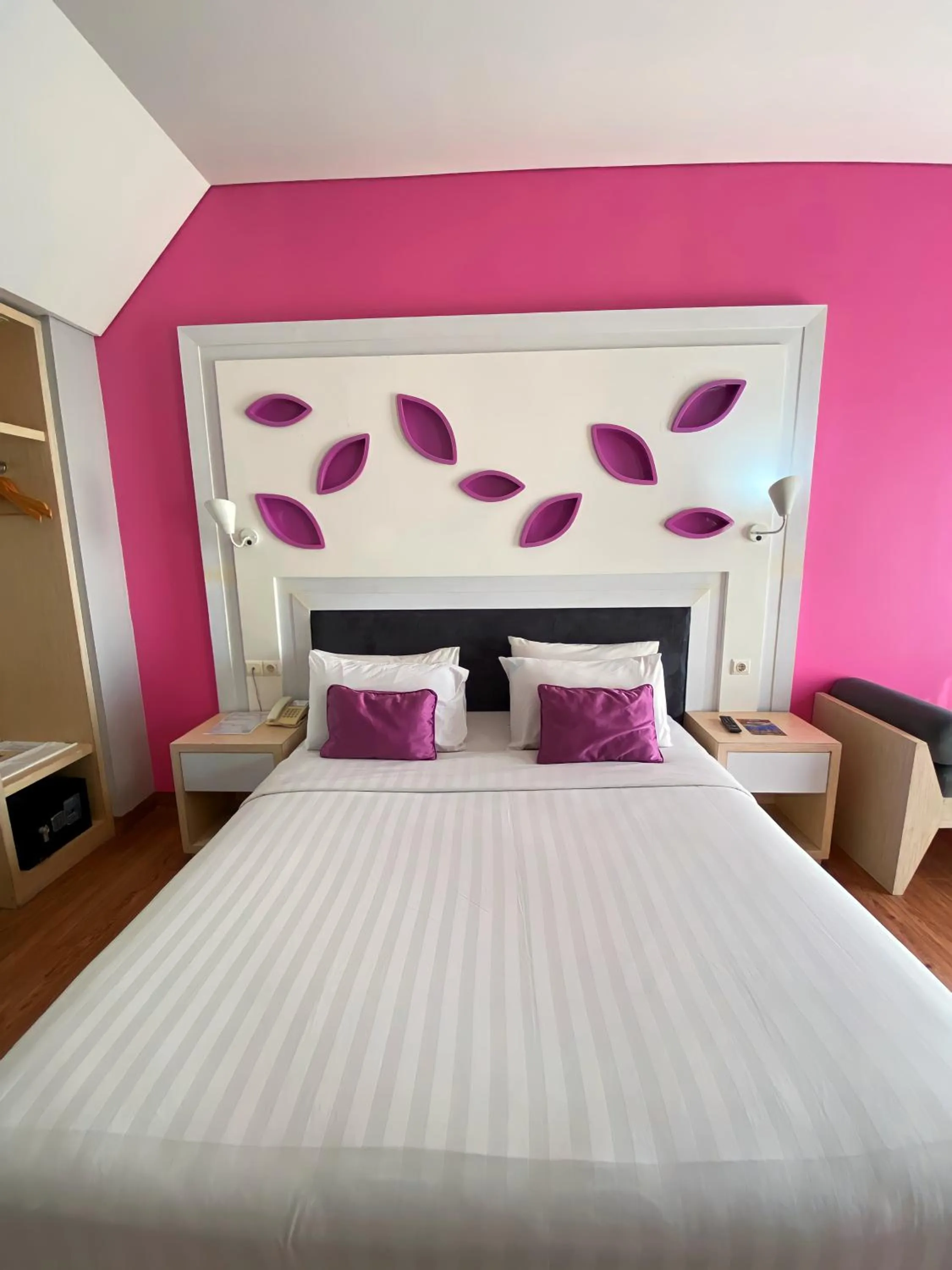 Bedroom, Bed in Shakti Hotel Bandung