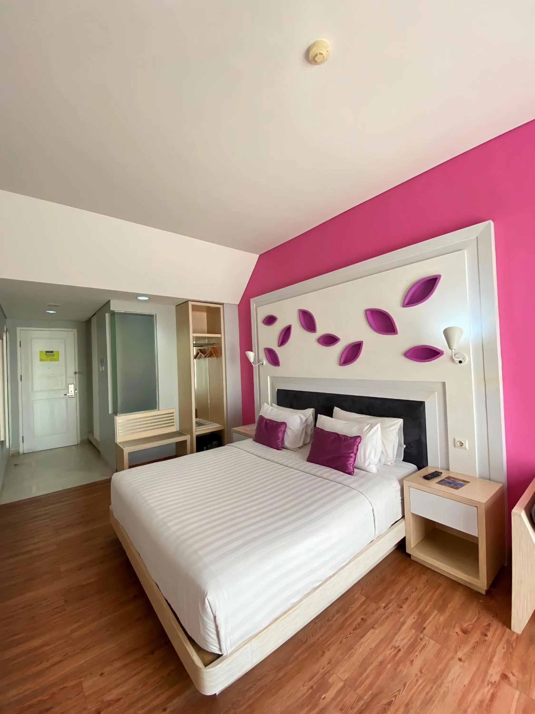 Bedroom, Bed in Shakti Hotel Bandung