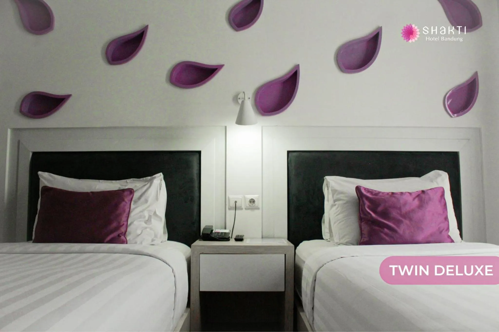 Bed in Shakti Hotel Bandung