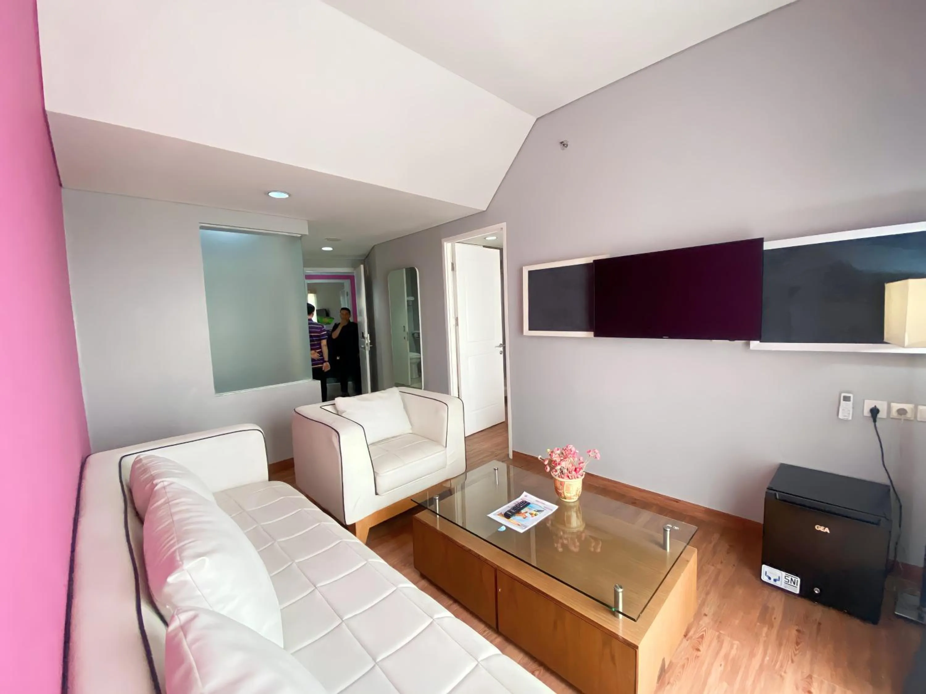 Living room, Bed in Shakti Hotel Bandung