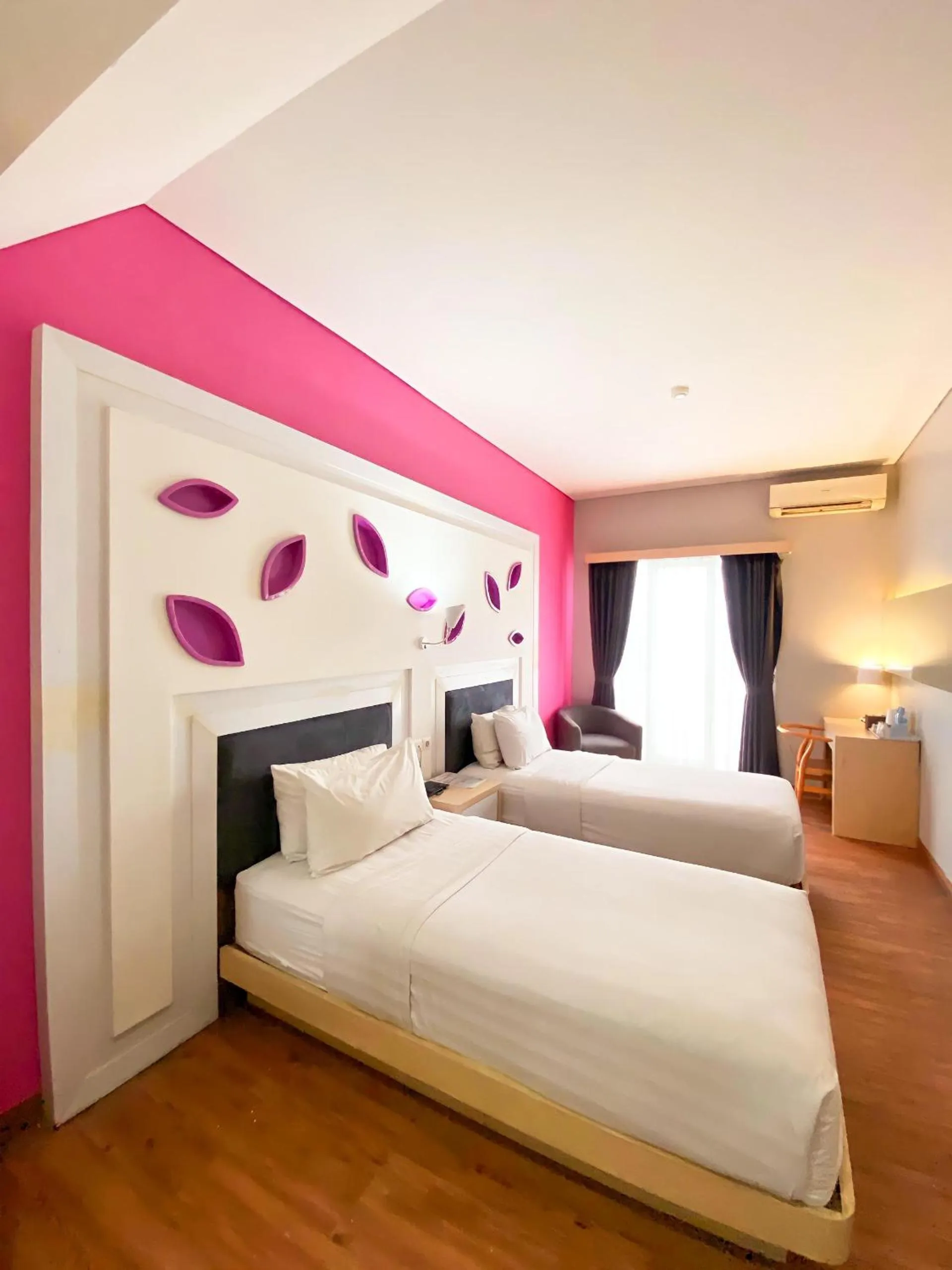 Bedroom, Bed in Shakti Hotel Bandung