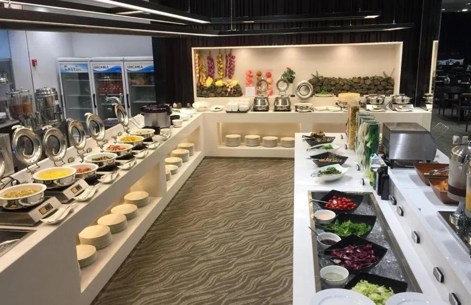 Restaurant/places to eat in Sungsan Marina Hotel