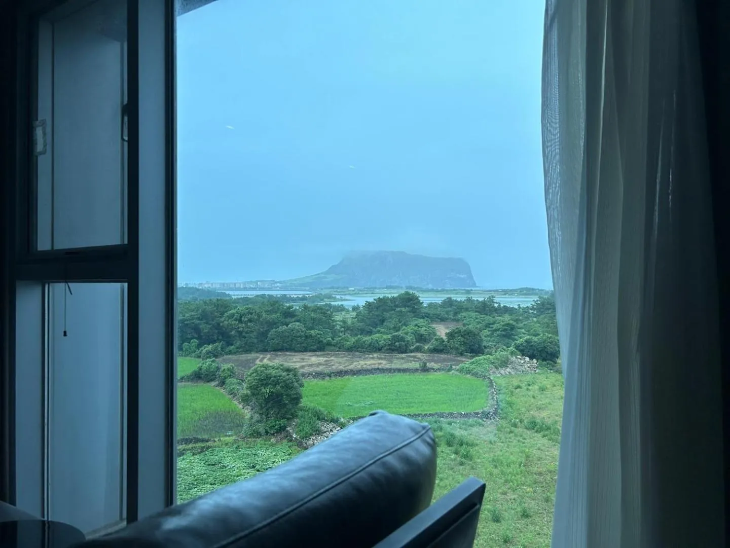 Mountain view in Sungsan Marina Hotel