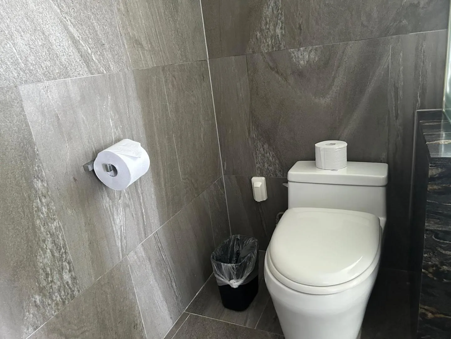 Toilet in Sungsan Marina Hotel