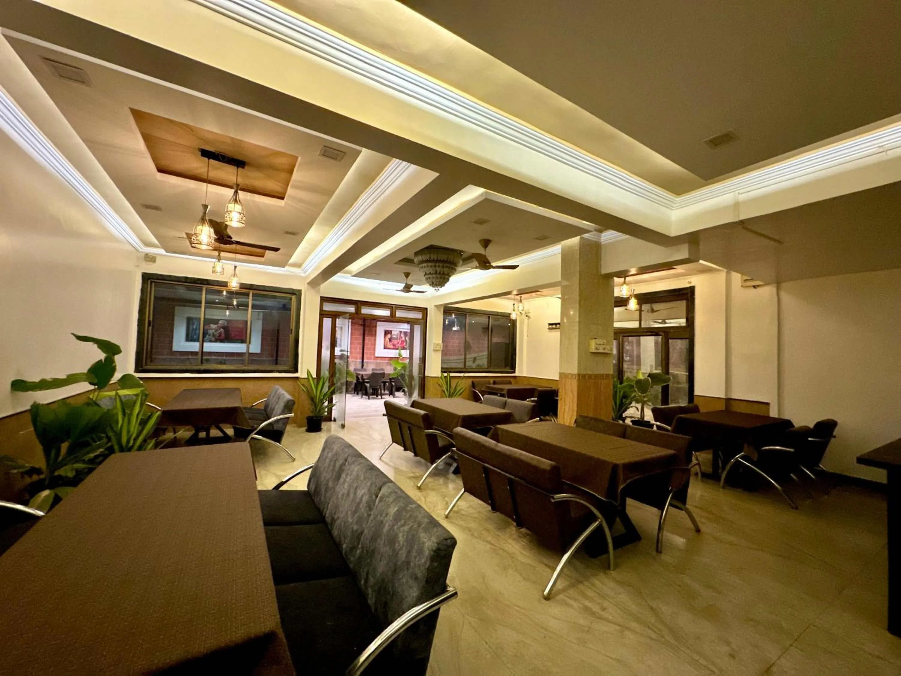 Restaurant/places to eat in TAKHT- Executive Suites and Rooms