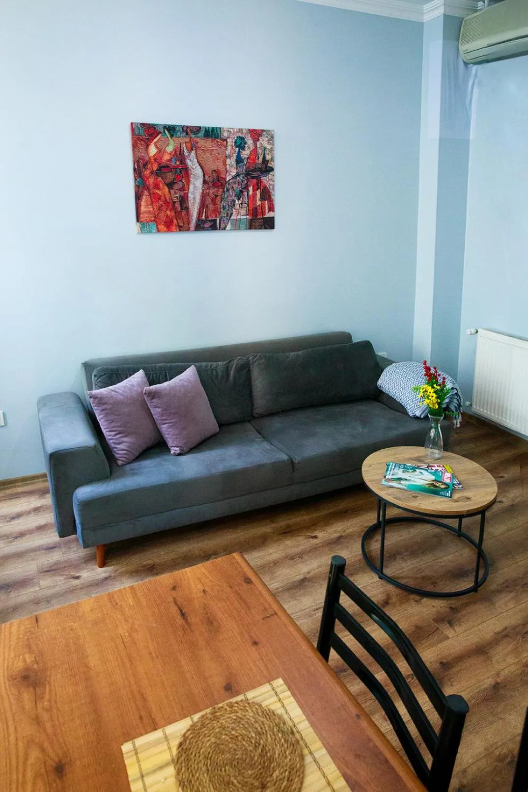 Living room in Beans House Suite 8-26