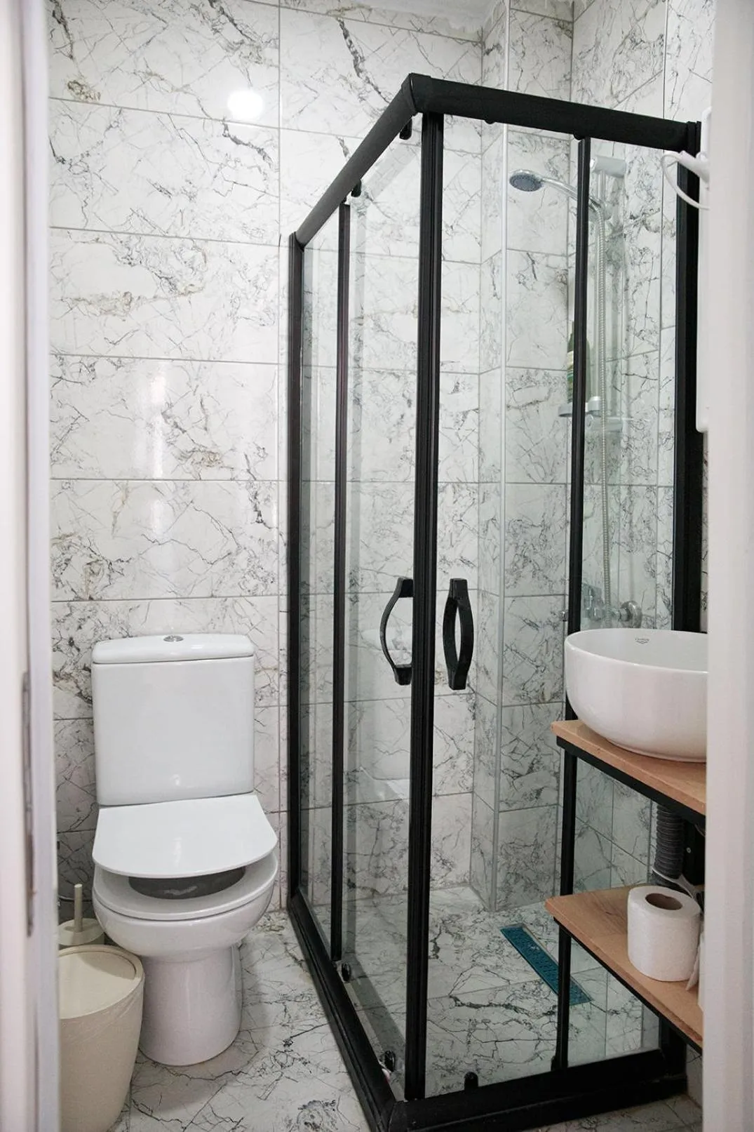 Shower in Beans House Suite 8-26