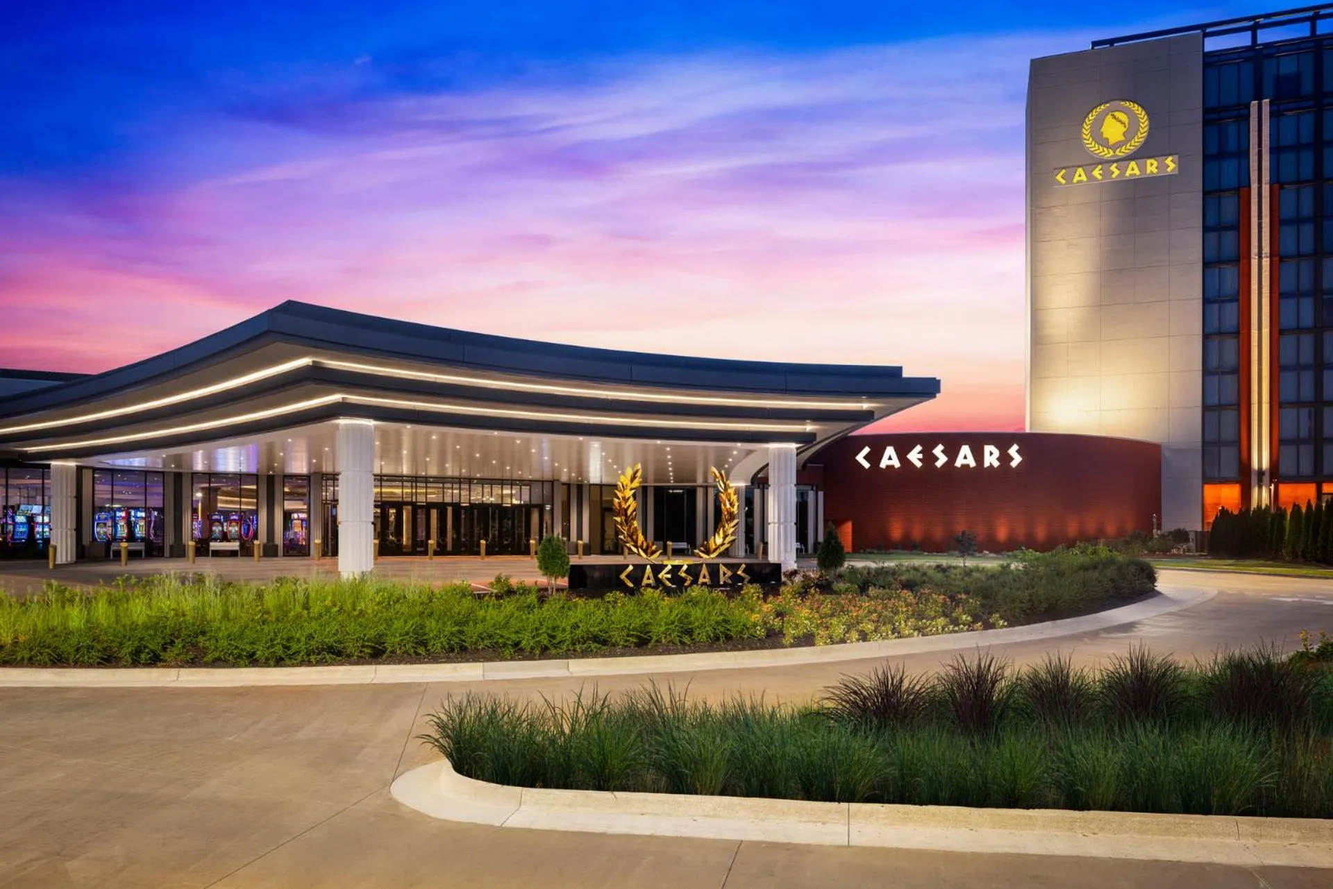 Facade/entrance in Caesars Virginia, A Caesars Destination