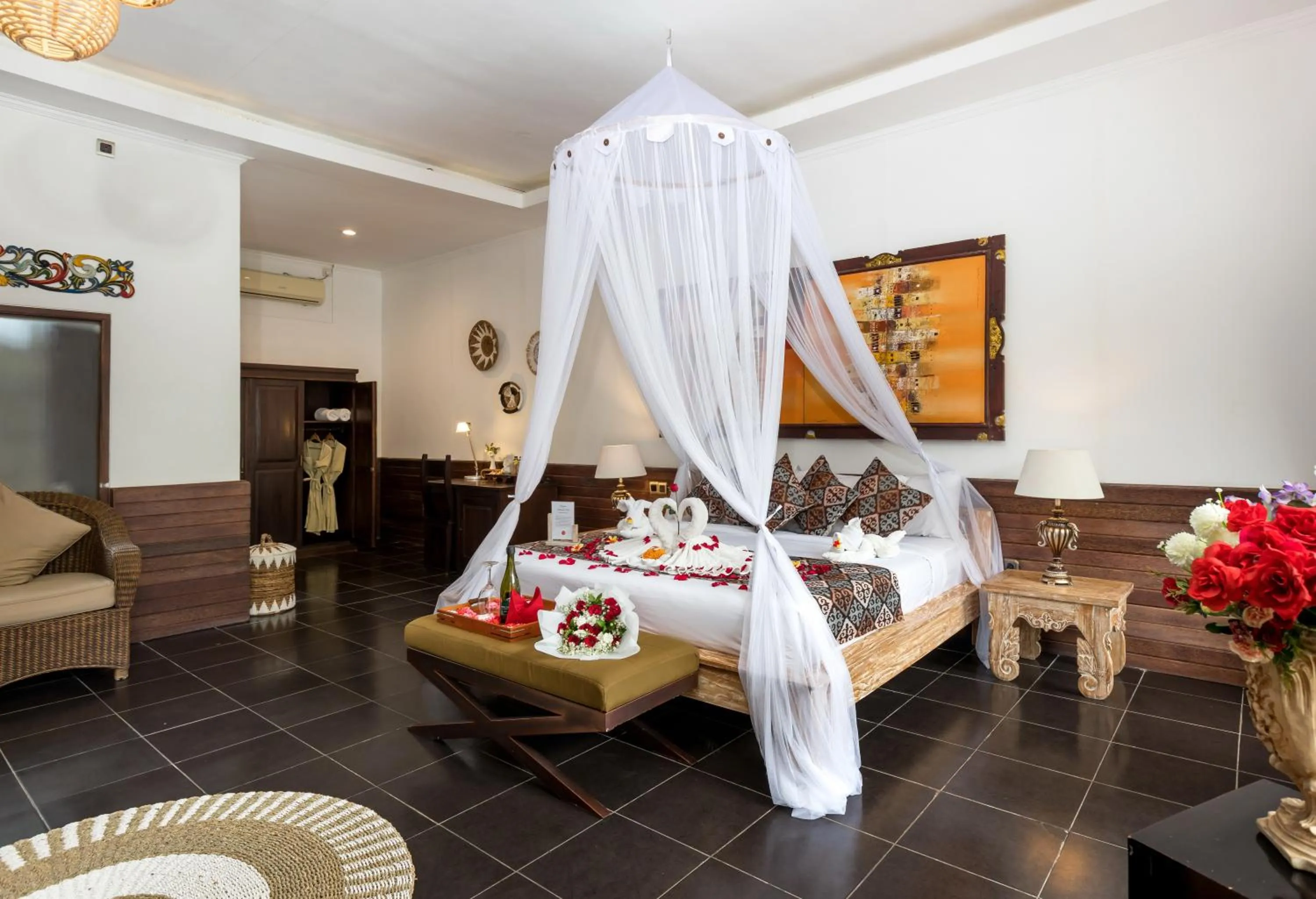 Property building, Bed in Ubud Raya Boutique Hotel