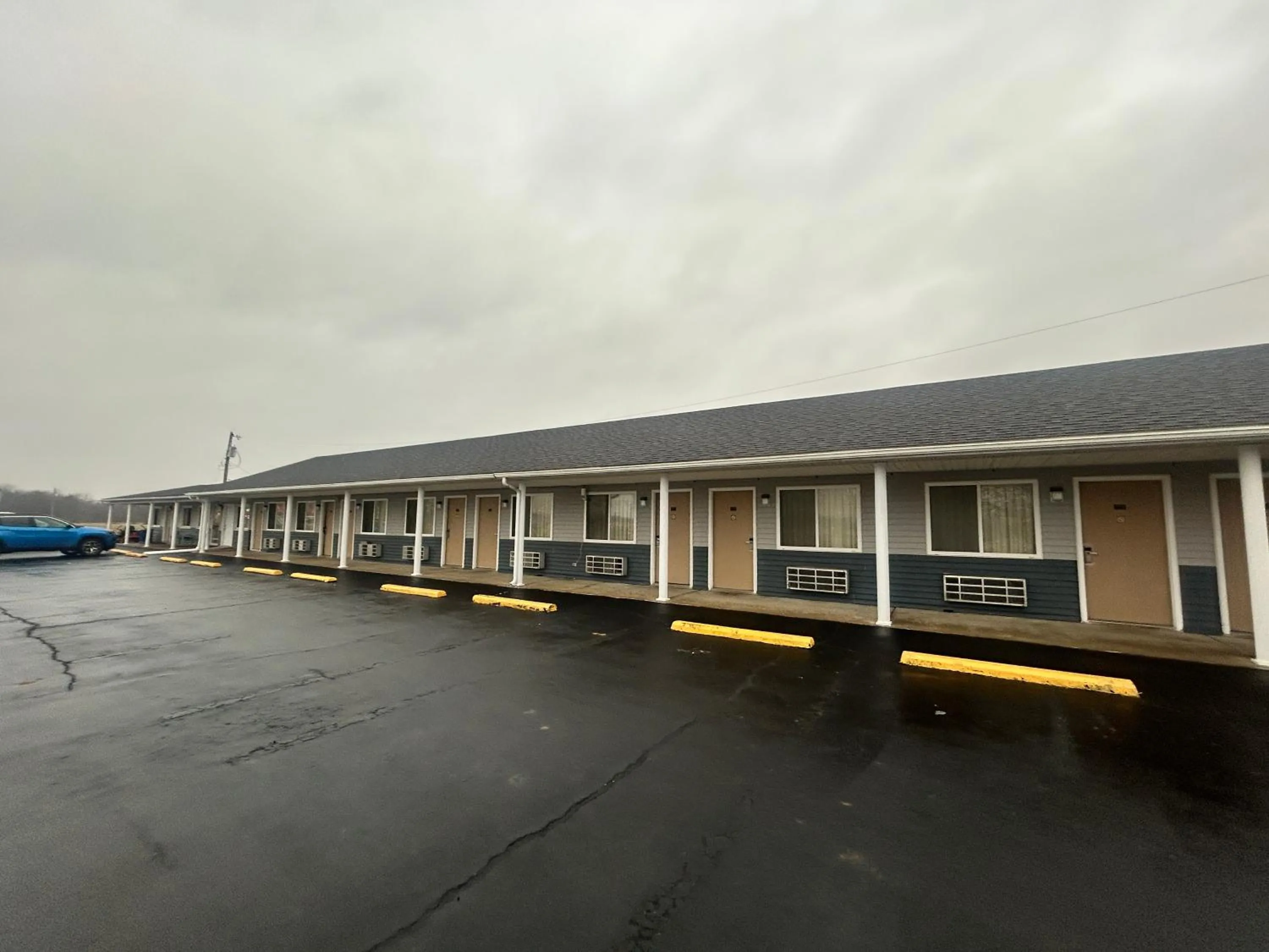 Parking in Budget Inn by Hotel O Greensville I 70