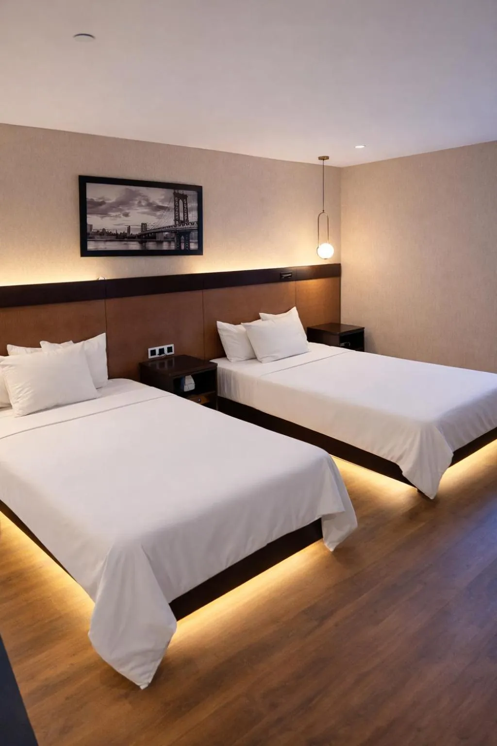 Bed in Hotel Mirage Brooklyn