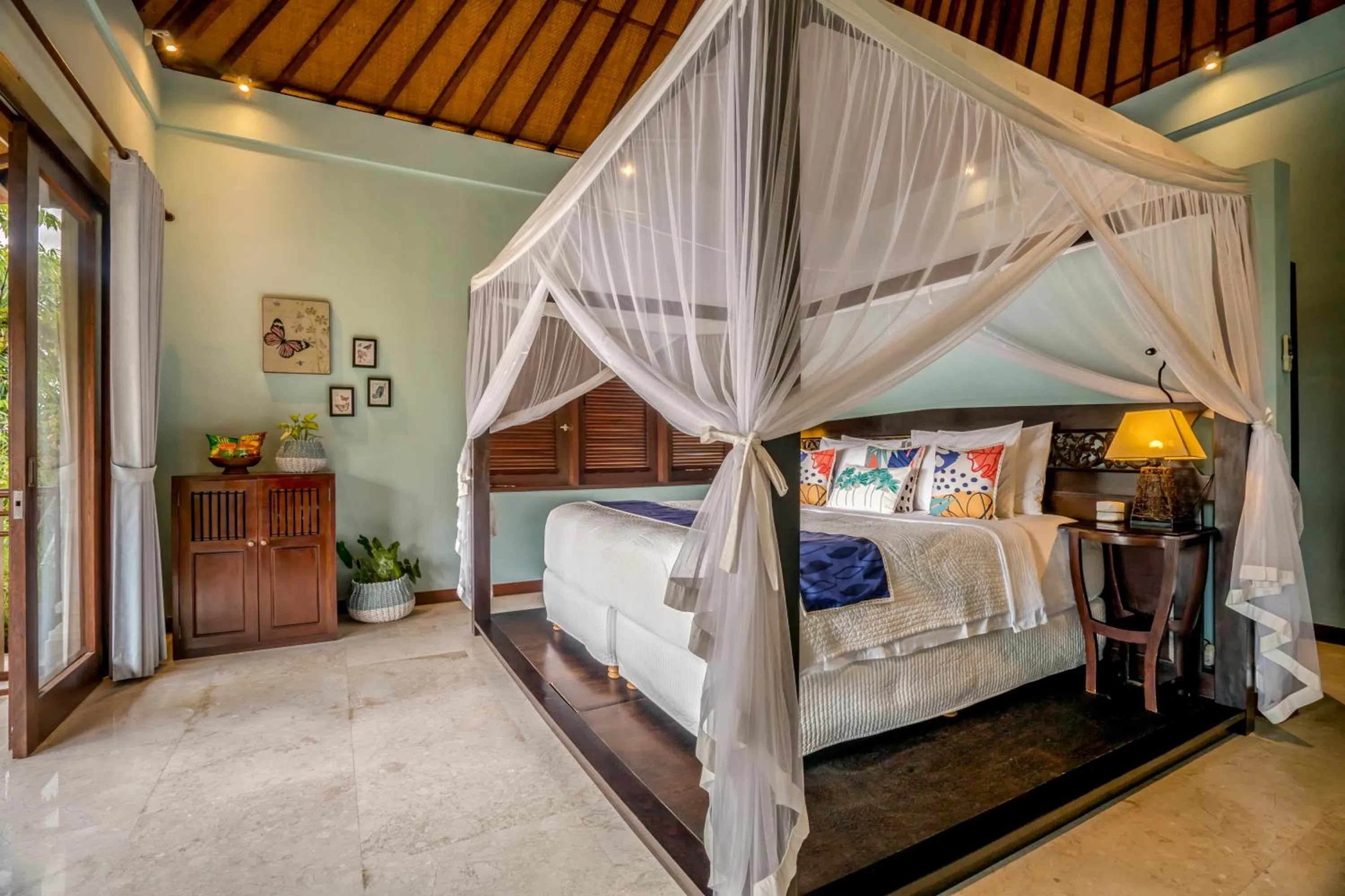 Bed in Kano Sari Ubud Villas