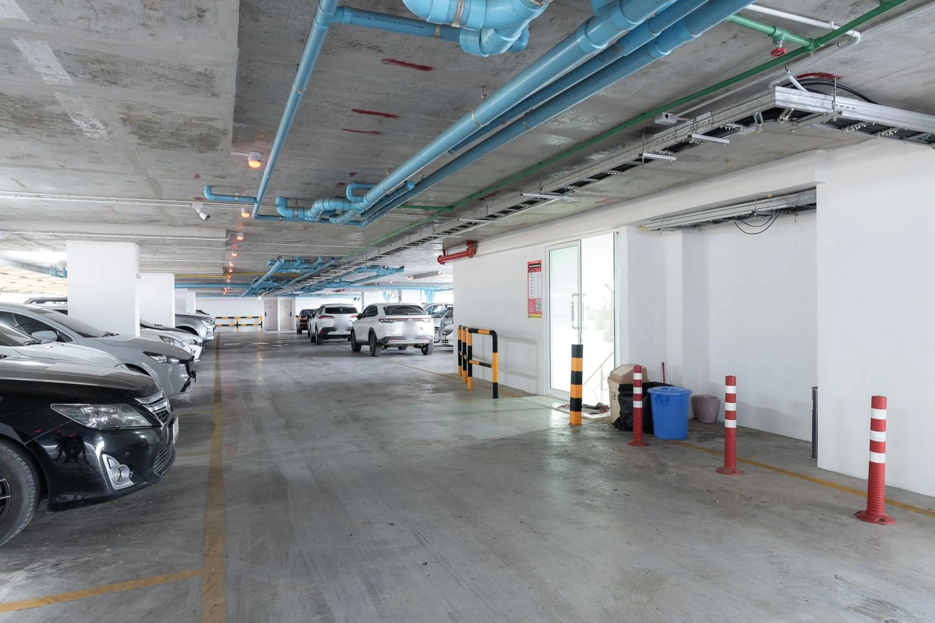 Parking in TJ 4711 Residence