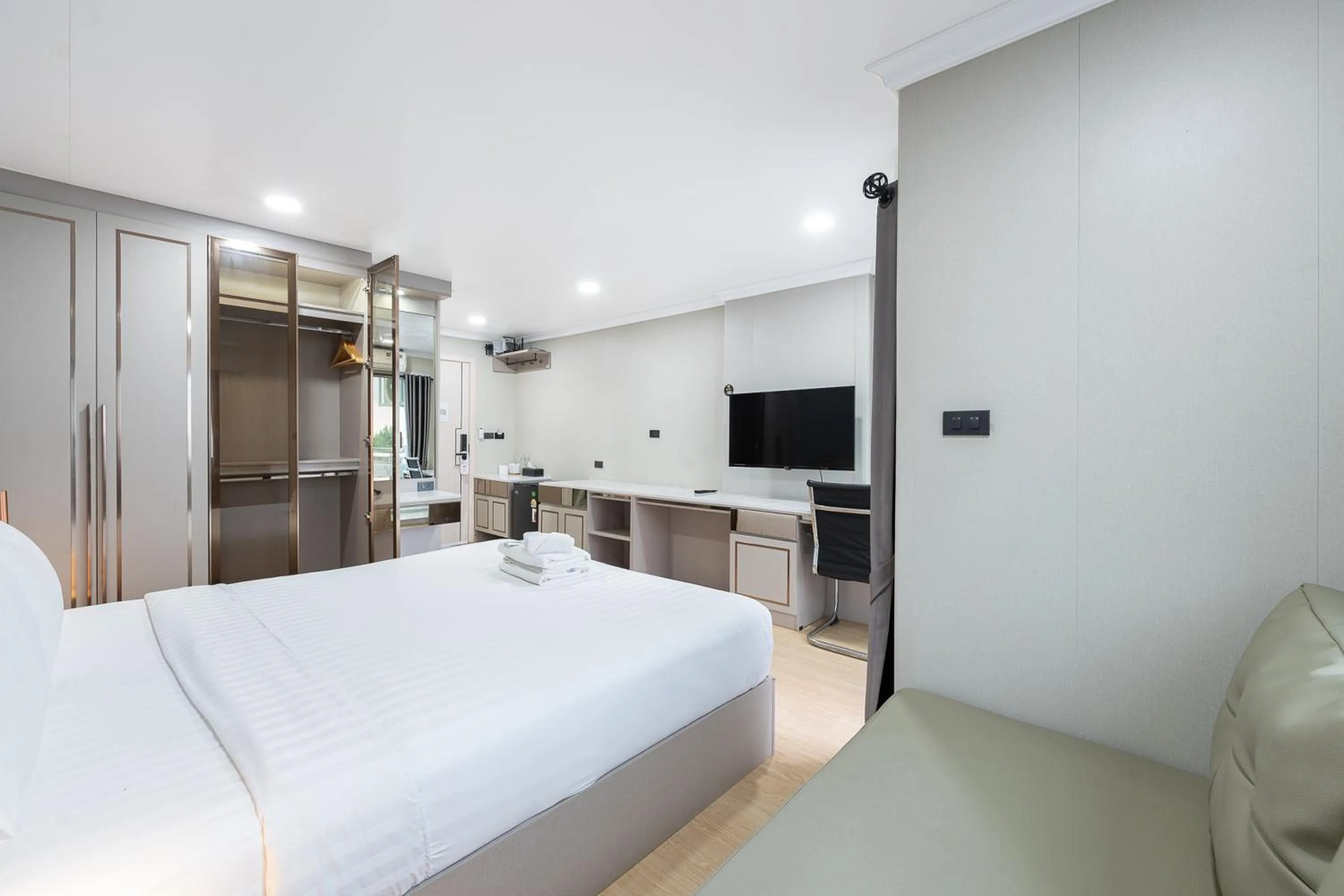 Bedroom, Bed in TJ 4711 Residence