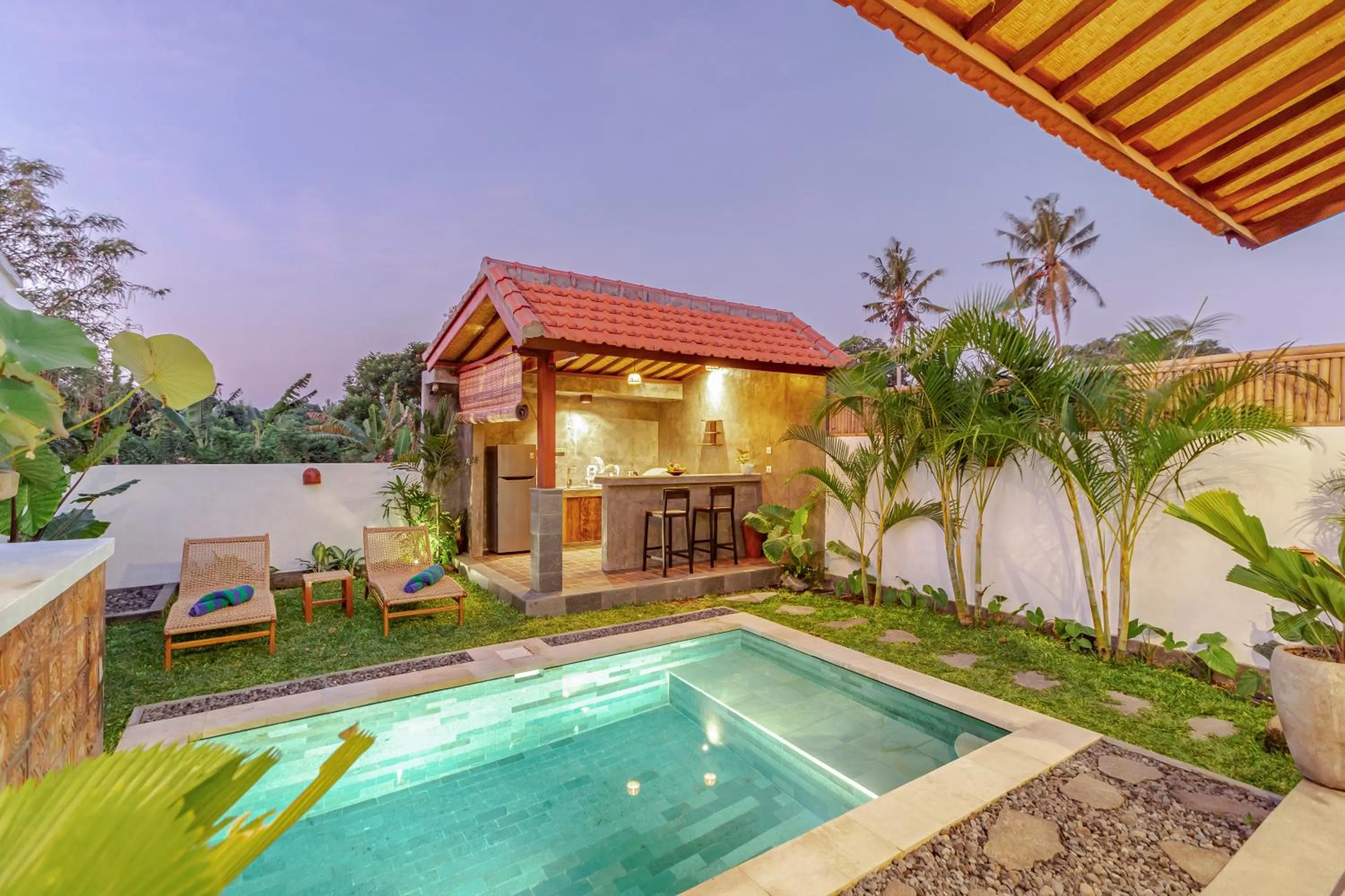 Swimming pool in The Lavana Roemah Juwet Nyanyi Beach