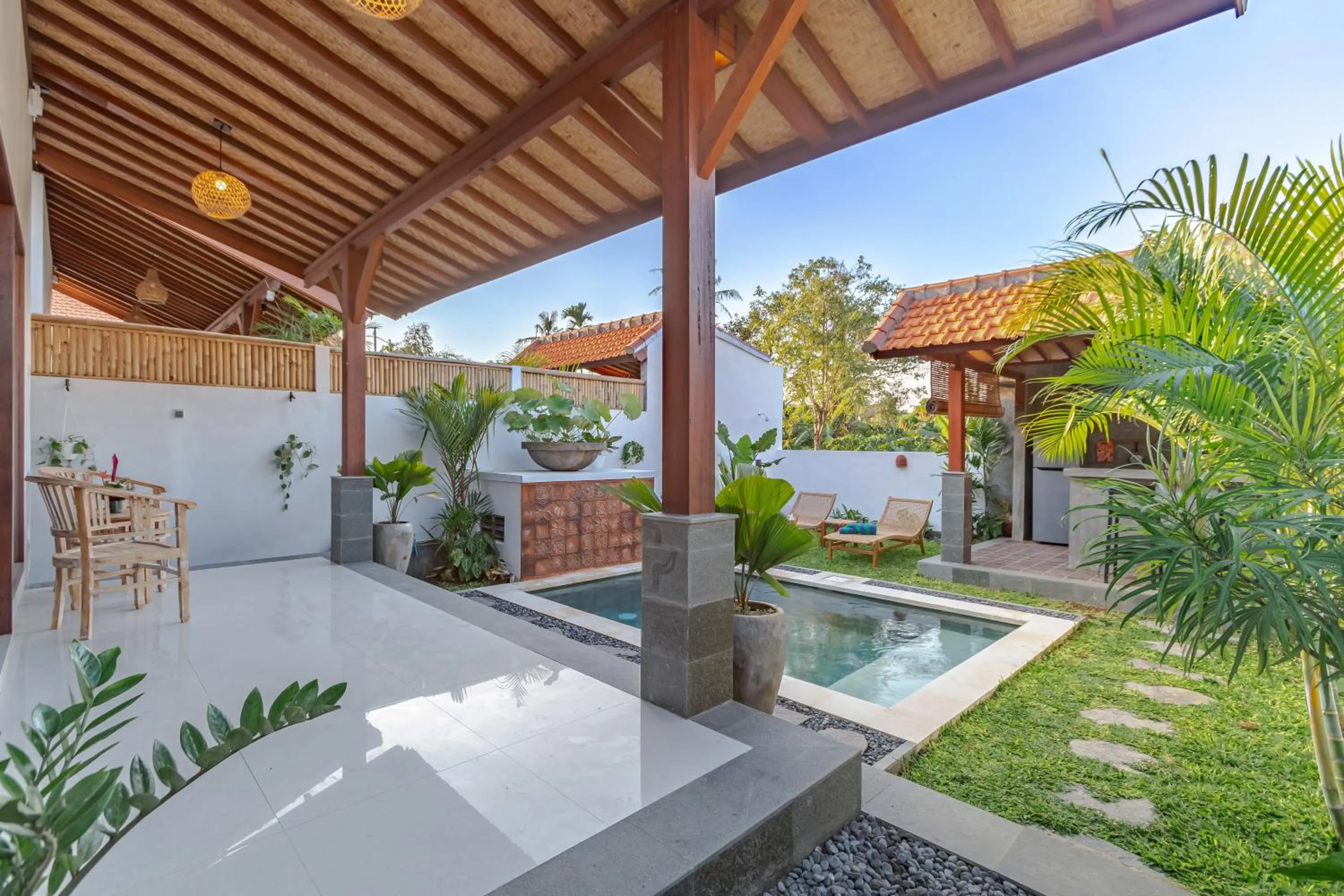 Swimming pool in The Lavana Roemah Juwet Nyanyi Beach