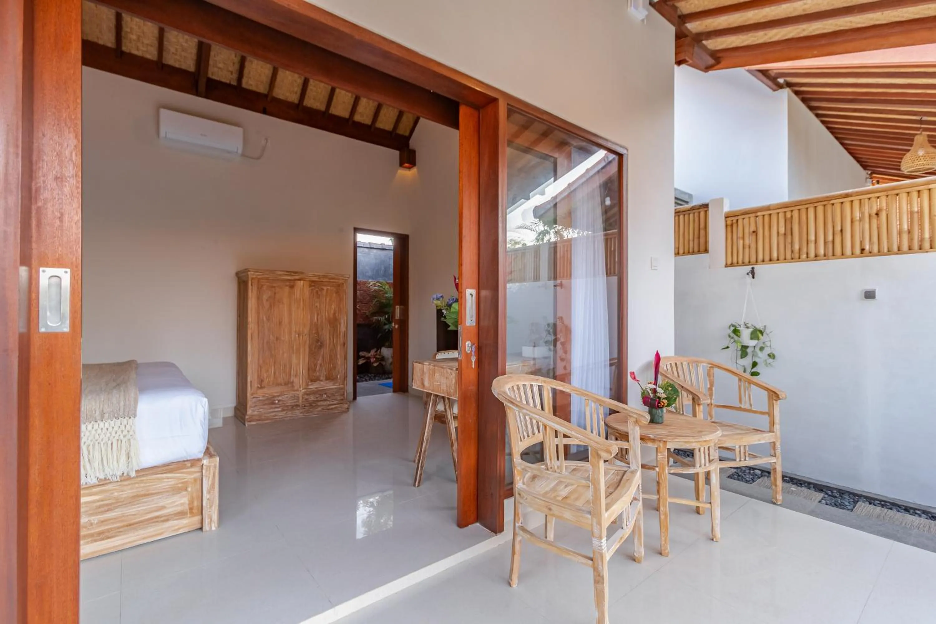 Balcony/Terrace in The Lavana Roemah Juwet Nyanyi Beach