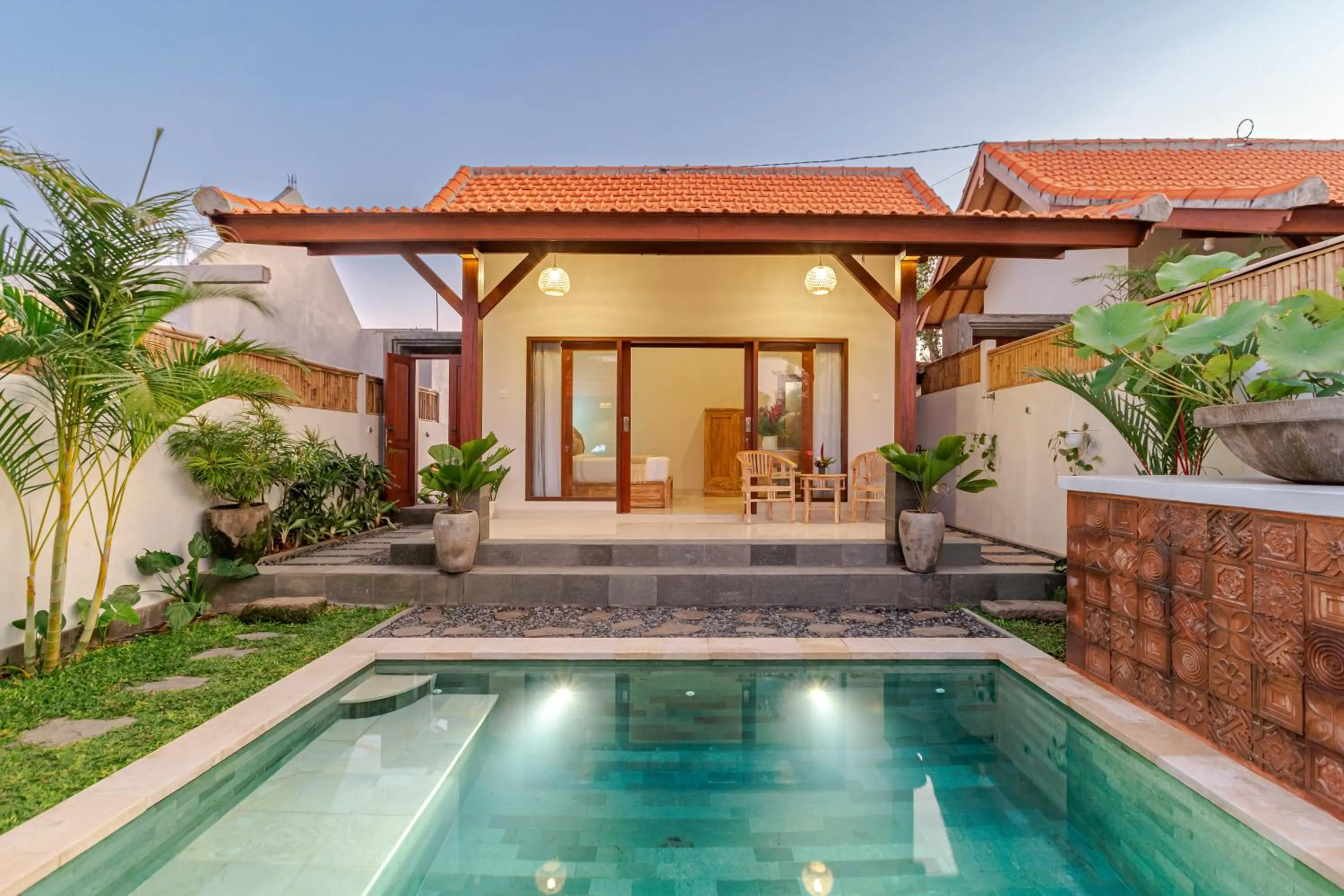 Swimming pool in The Lavana Roemah Juwet Nyanyi Beach