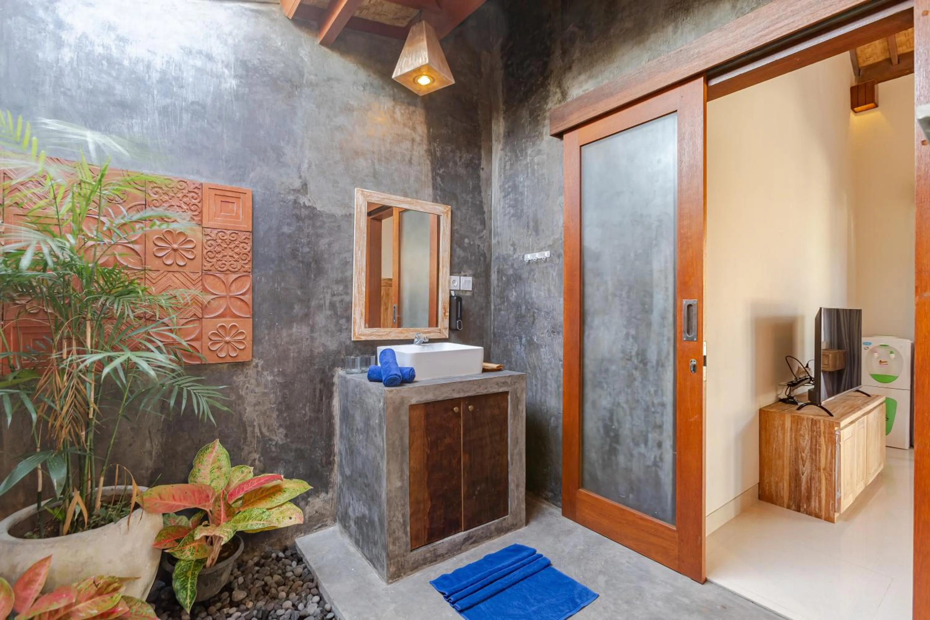 Bathroom in The Lavana Roemah Juwet Nyanyi Beach