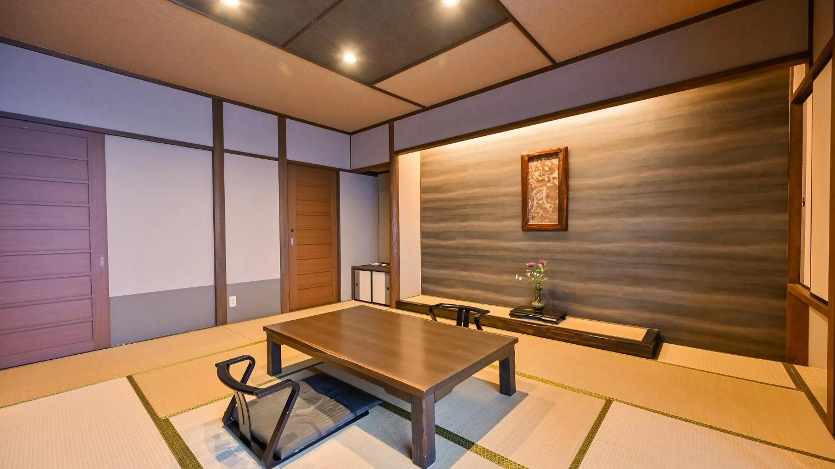 Photo of the whole room in Kaze no Tani no Iori