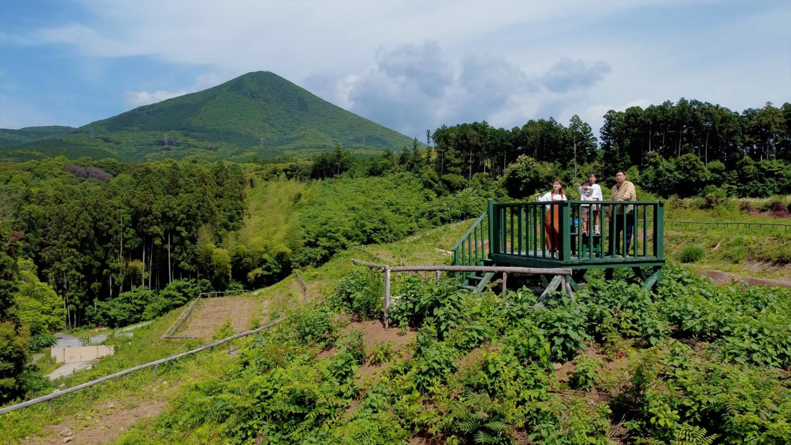 Off site in Tsuwabuki no Hana